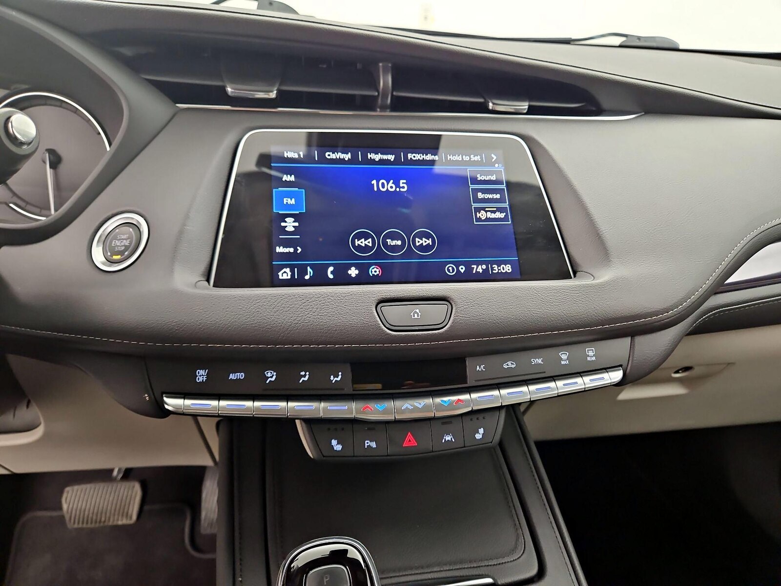 2023 Cadillac XT4 Luxury - Photo 16