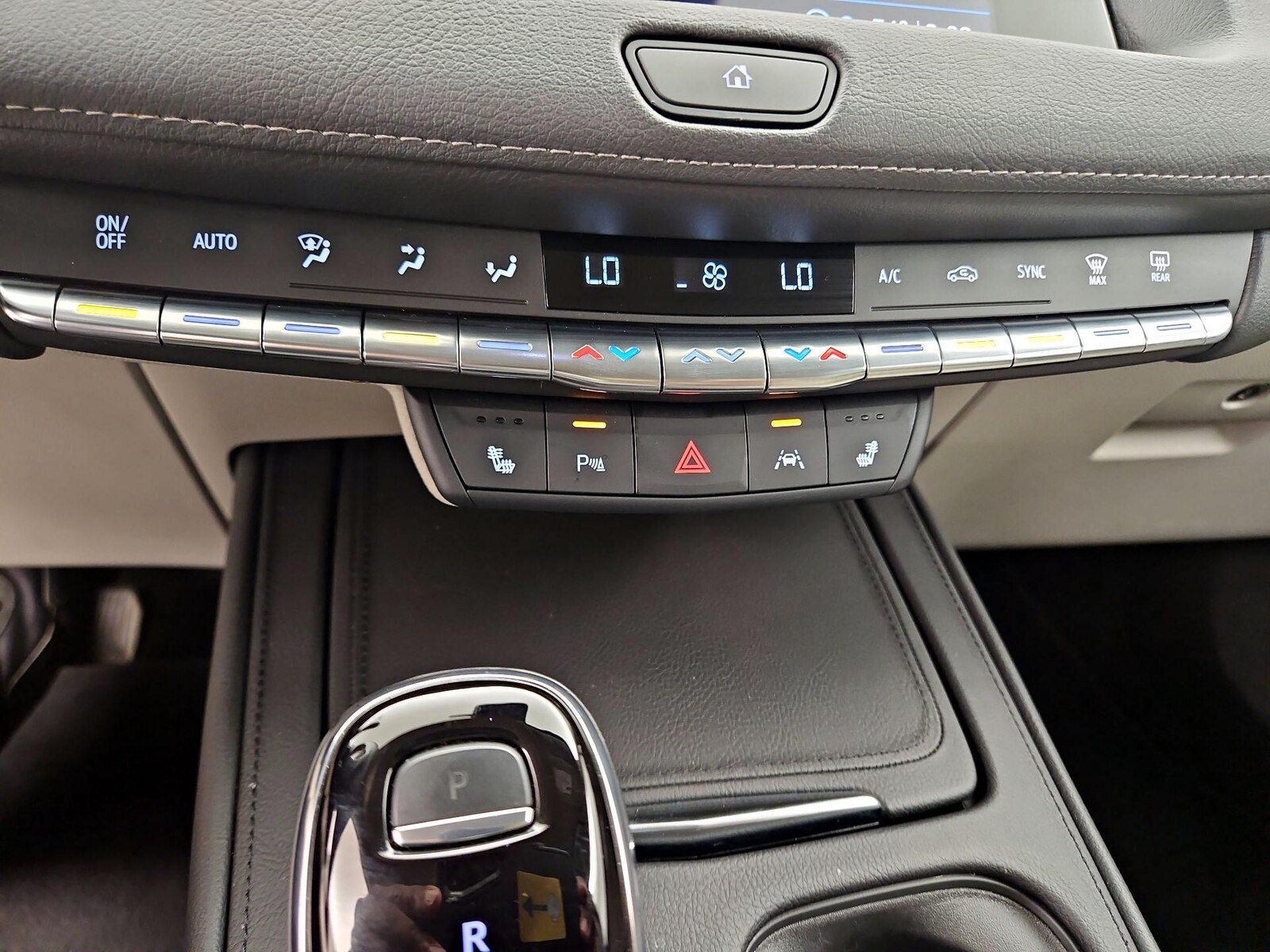 2023 Cadillac XT4 Luxury - Photo 17