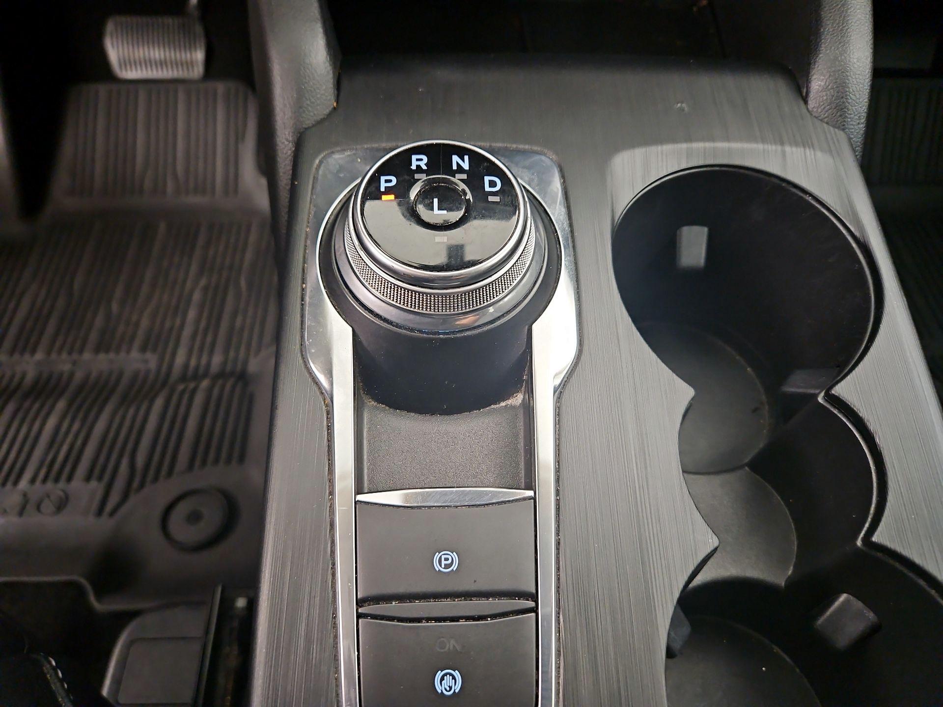 Thumbnail: 2021 Ford Escape - 18