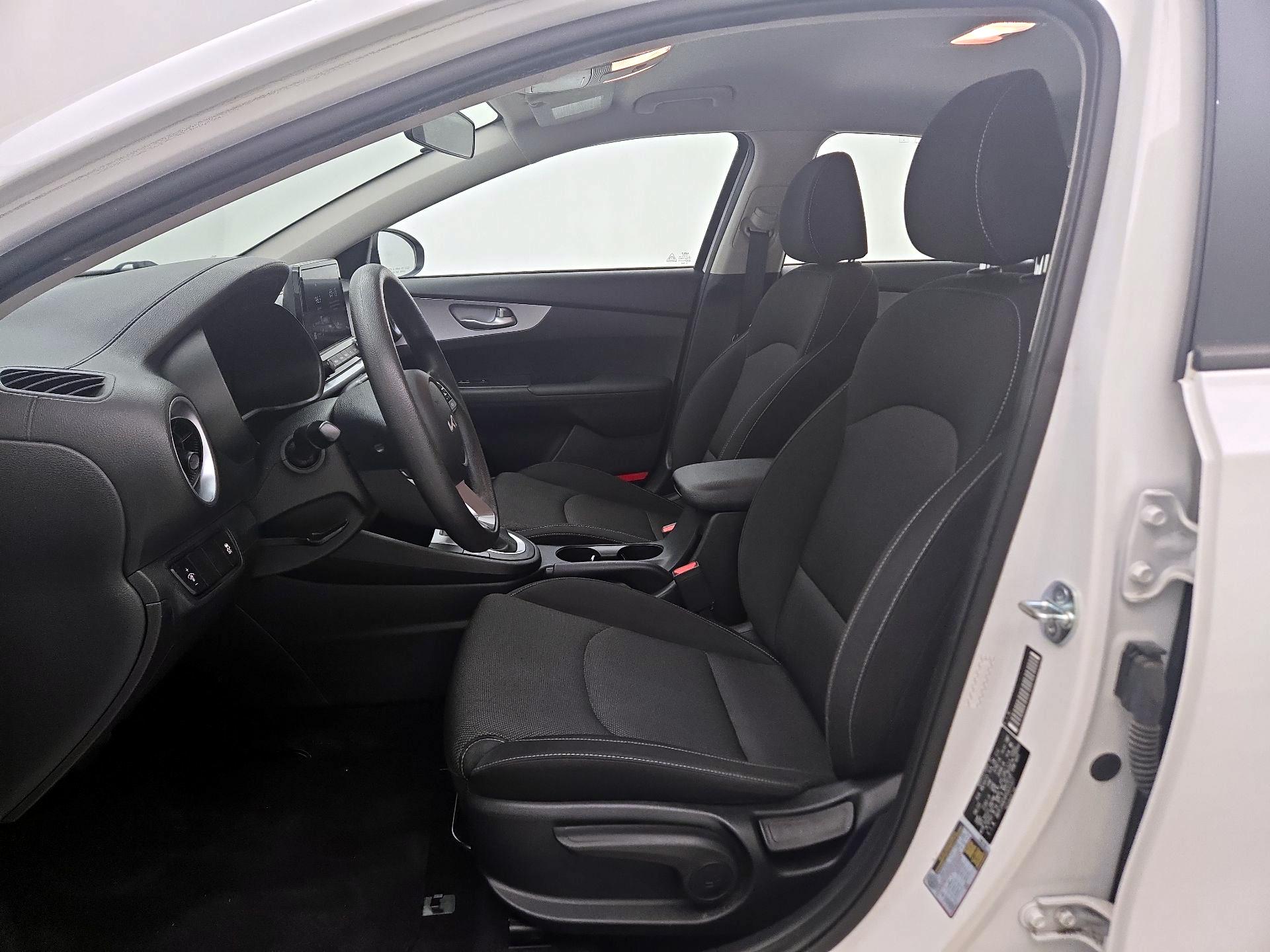 Thumbnail: 2023 Kia Forte - 11