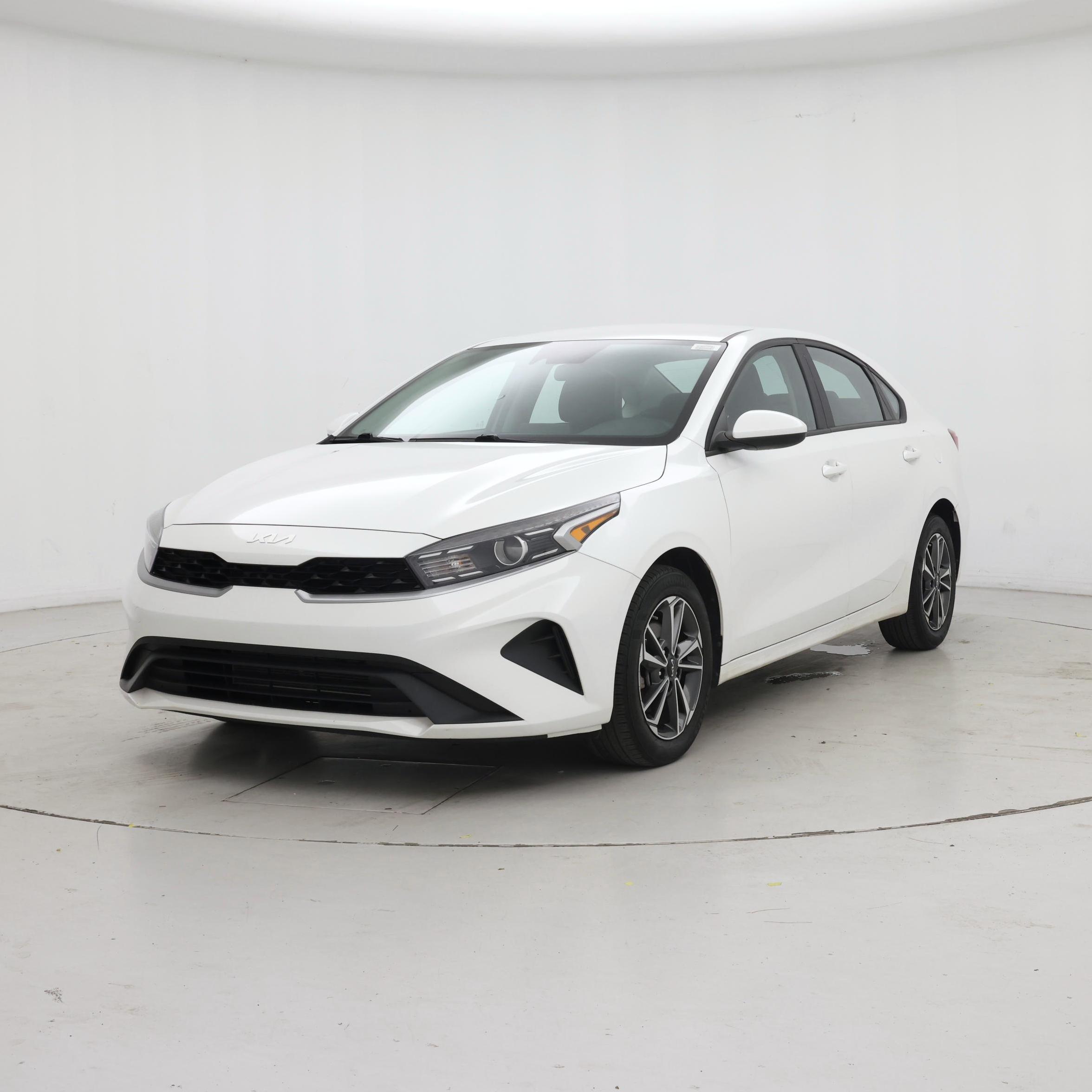Thumbnail: 2023 Kia Forte - 4