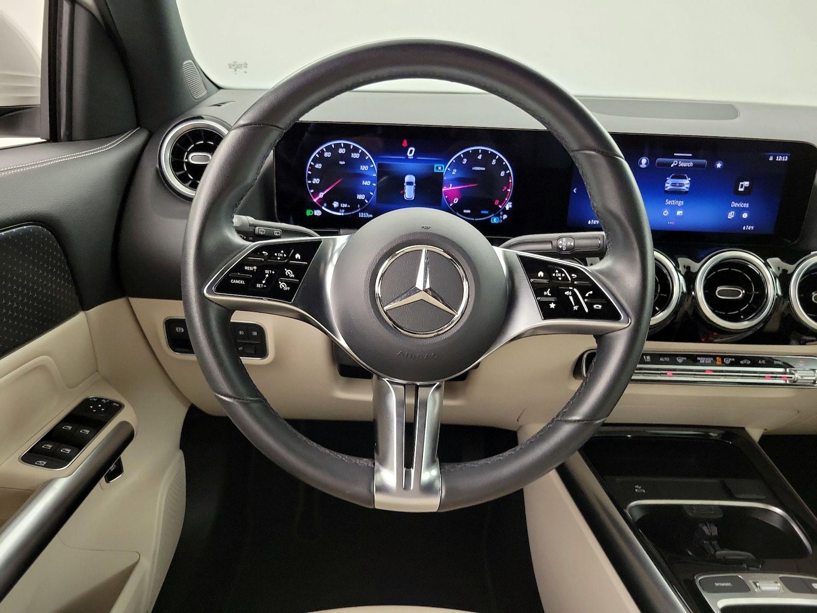 2025 Mercedes-Benz GLA GLA250 - Photo 11