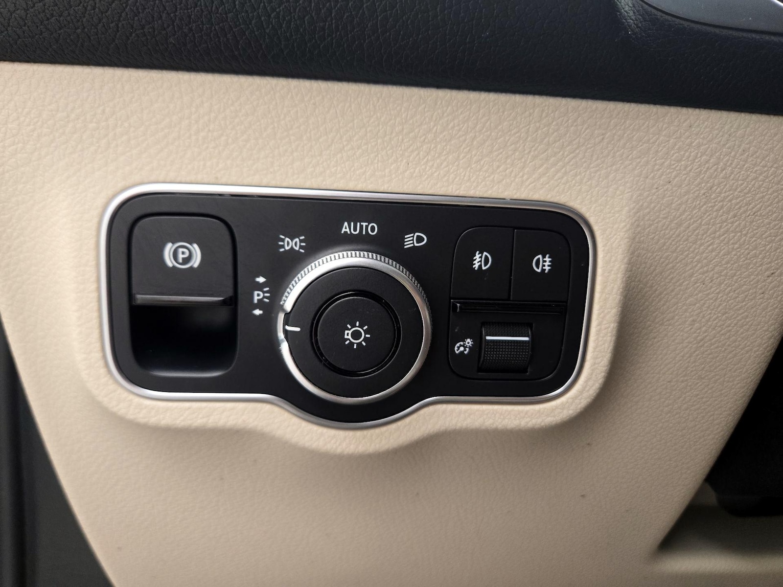2023 Mercedes-Benz GLB Base - Photo 14