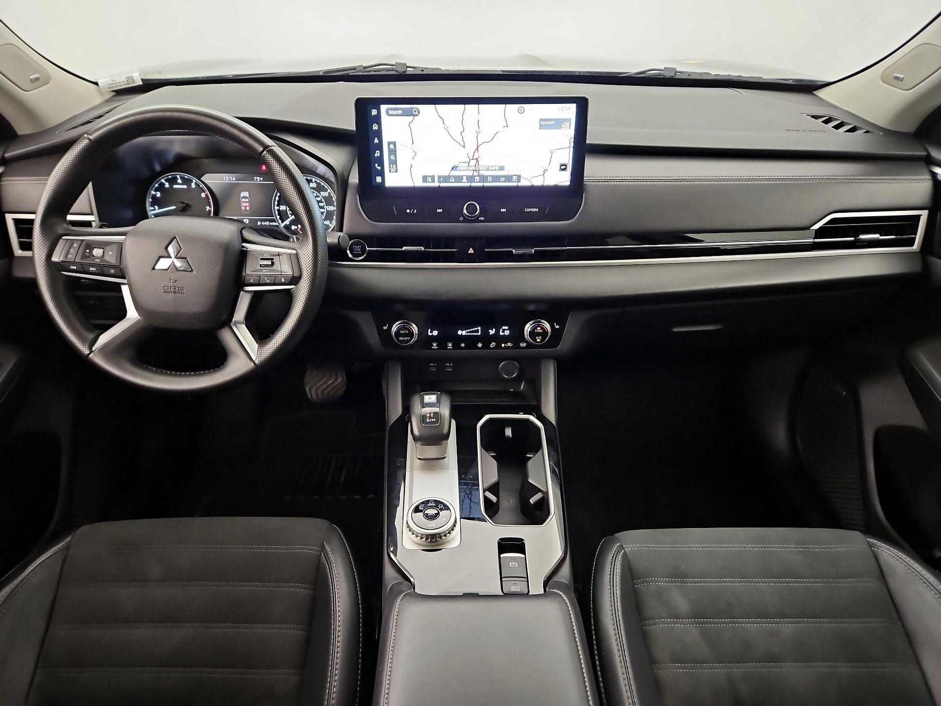 Thumbnail: 2025 Mitsubishi Outlander - 9