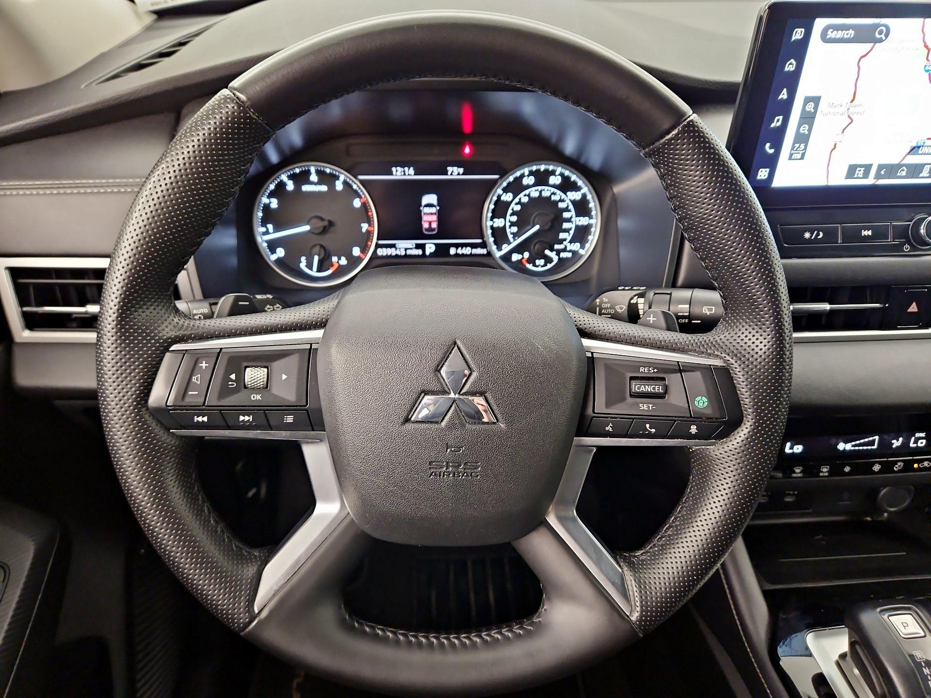 Thumbnail: 2025 Mitsubishi Outlander - 10