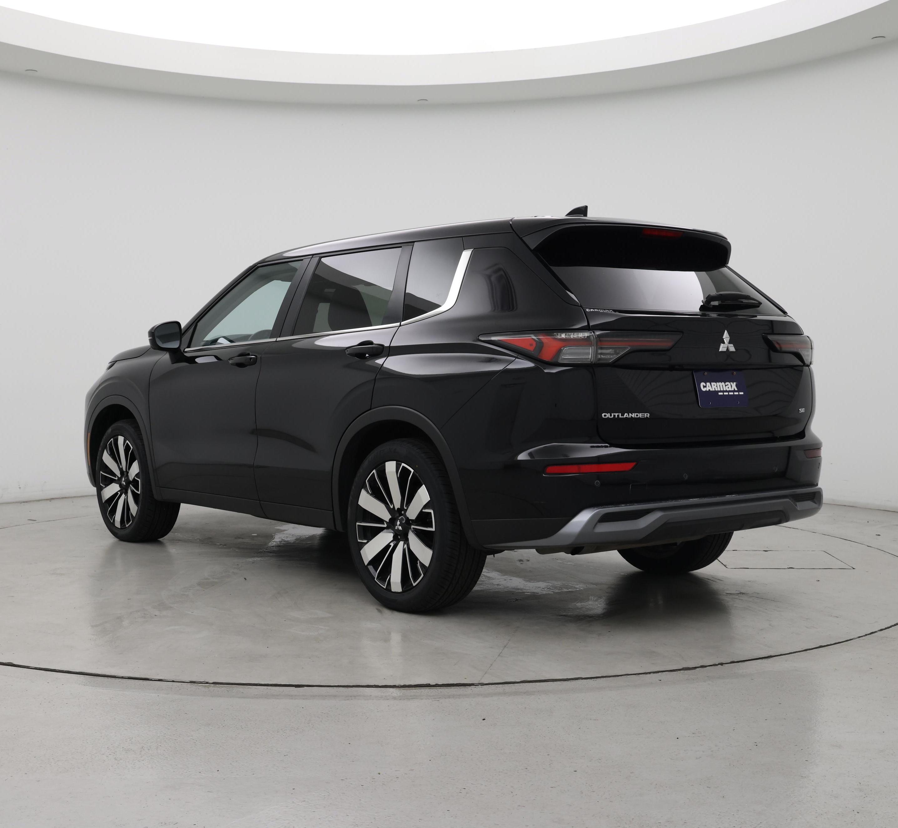 Thumbnail: 2025 Mitsubishi Outlander - 2