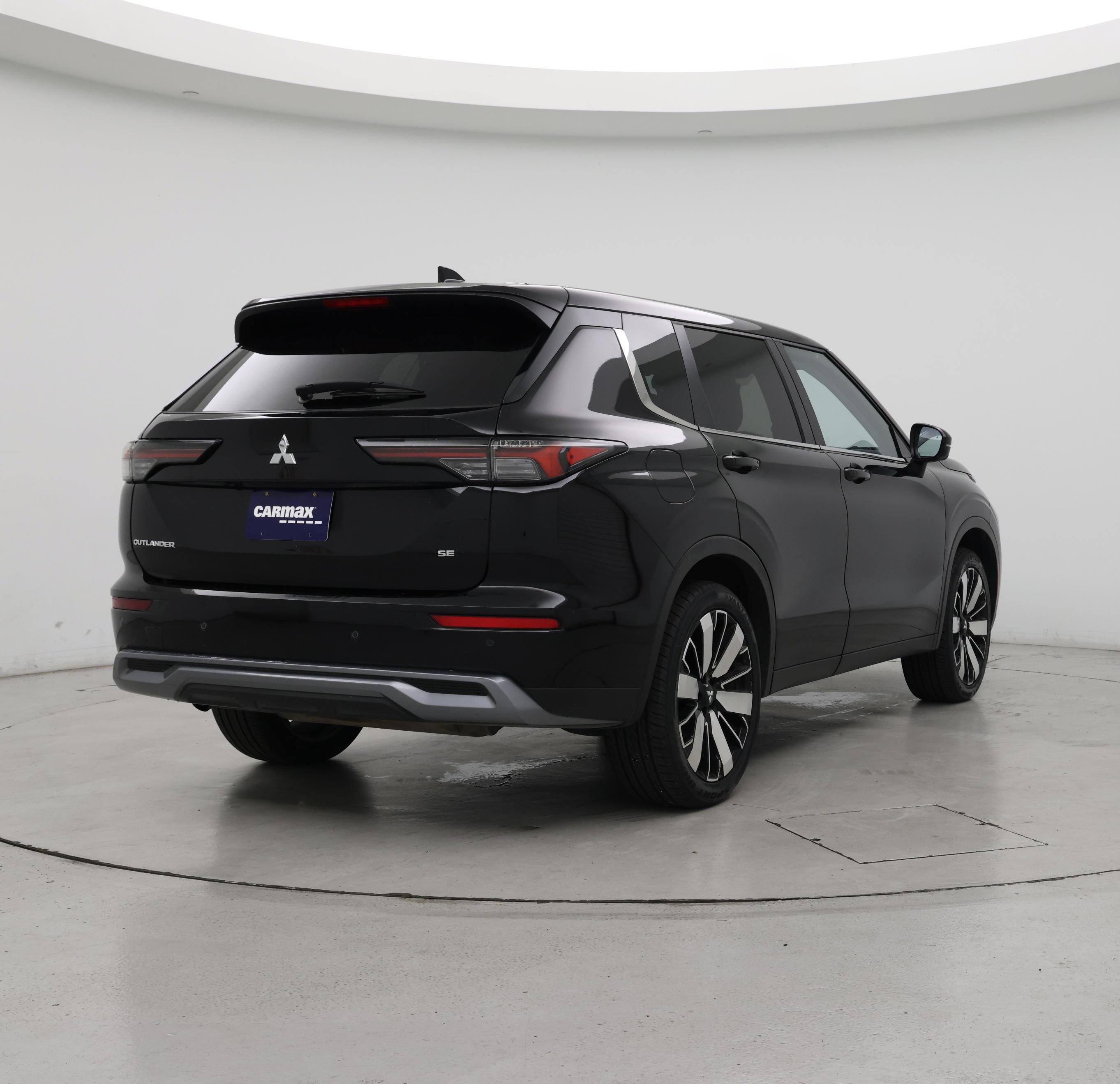 Thumbnail: 2025 Mitsubishi Outlander - 8