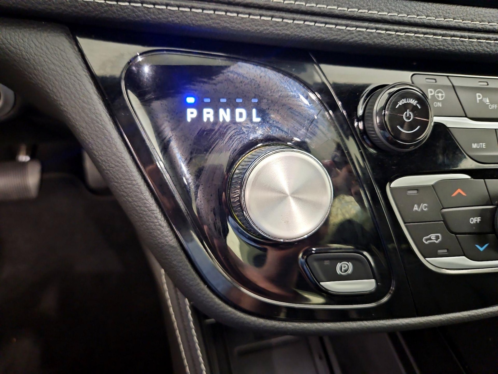 2023 Chrysler Pacifica Hybrid Limited - Photo 19