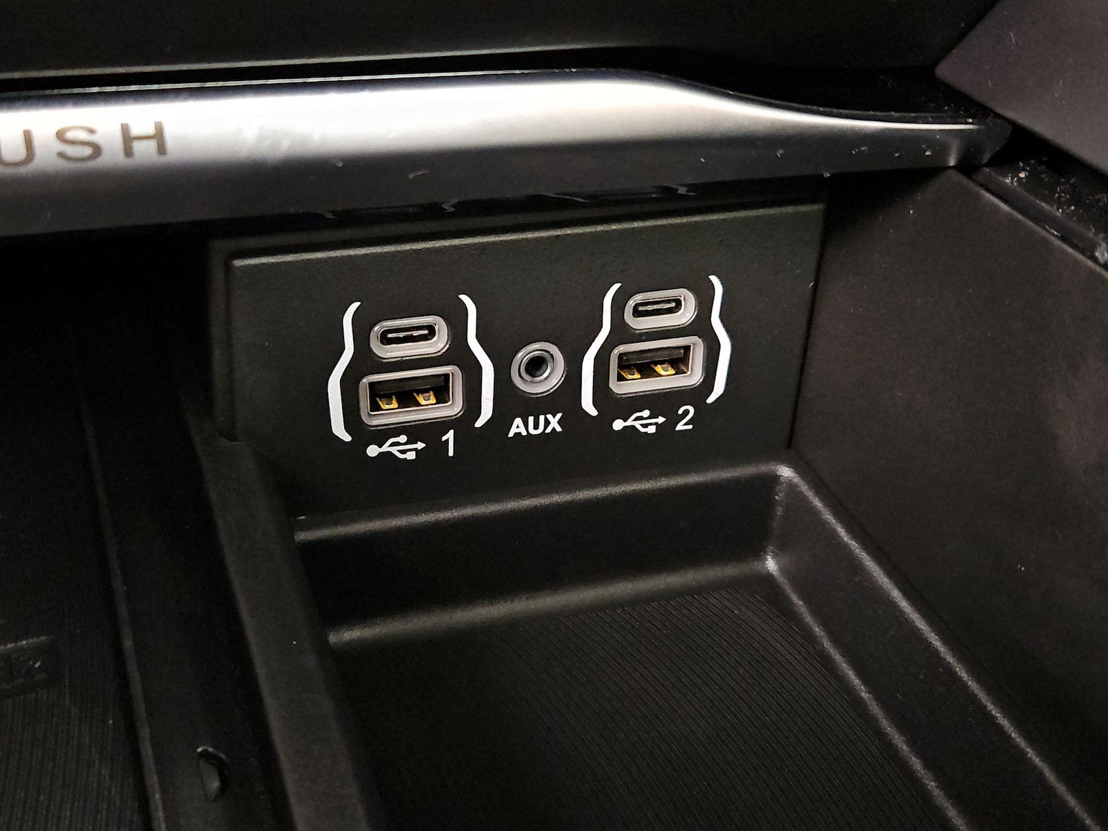 2023 Chrysler Pacifica Hybrid Limited - Photo 20