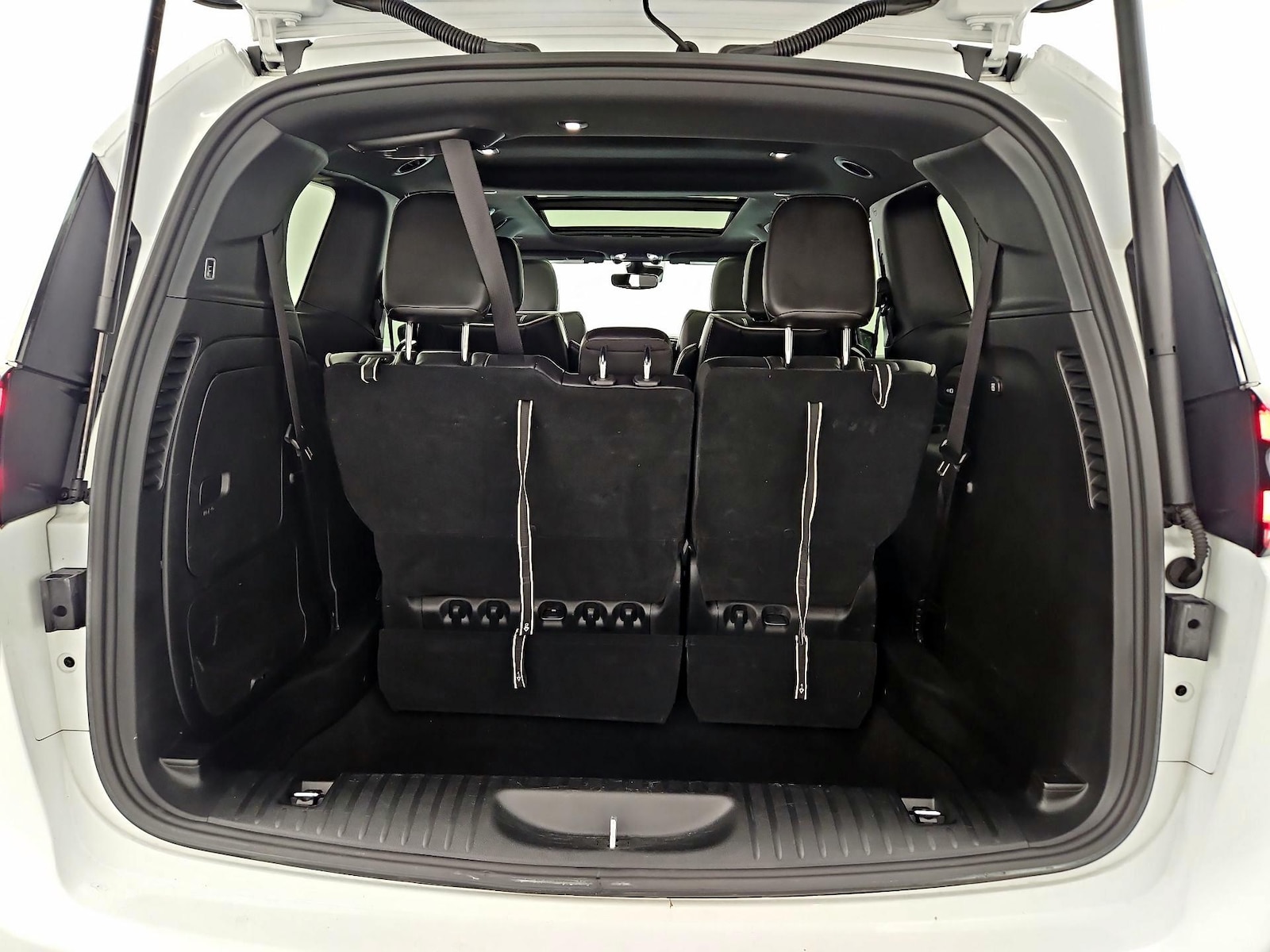 2023 Chrysler Pacifica Hybrid Limited - Photo 24