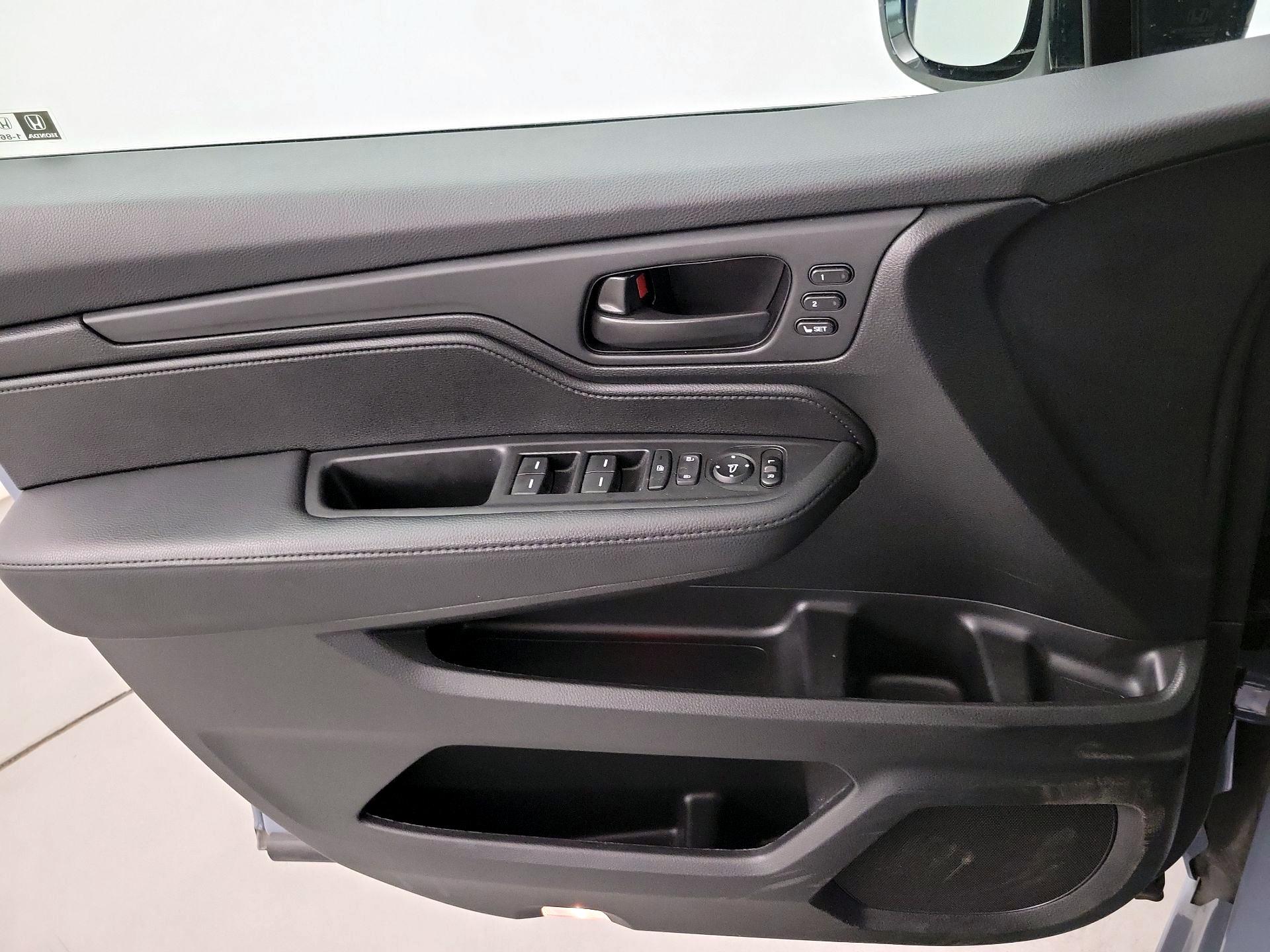 Thumbnail: 2025 Honda Odyssey - 12