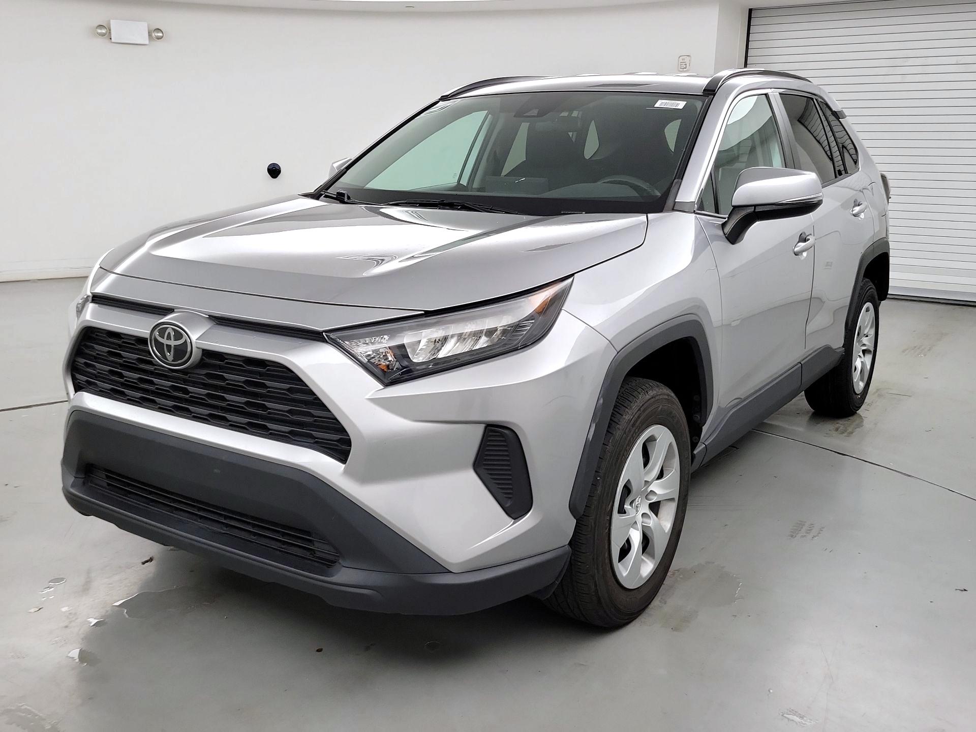Thumbnail: 2020 Toyota RAV4 - 3