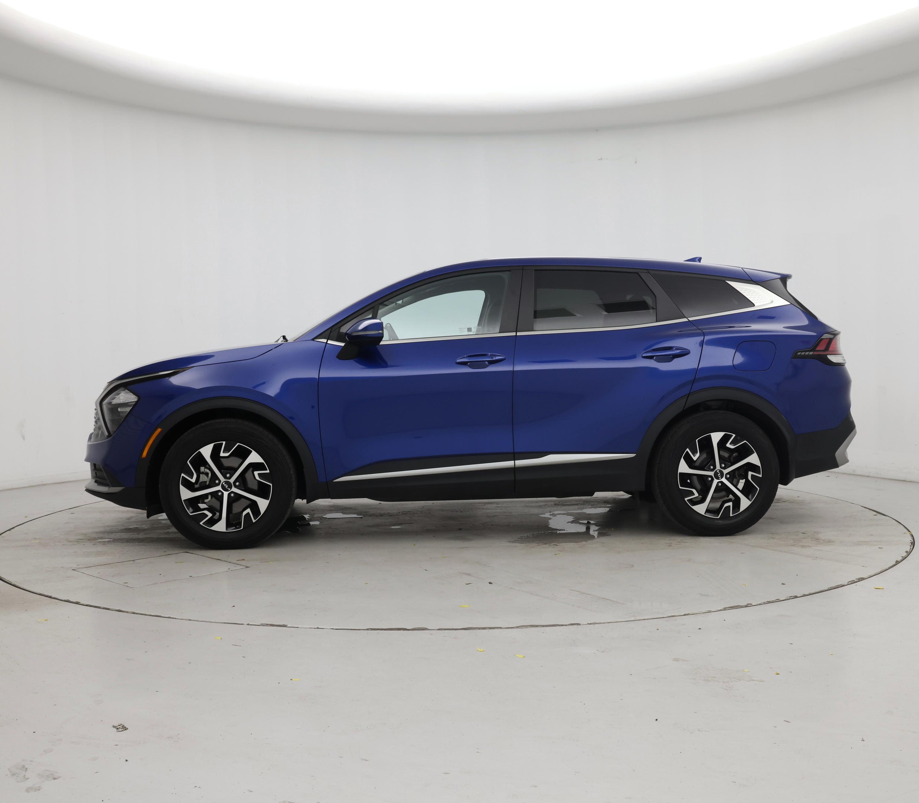 Thumbnail: 2023 Kia Sportage - 3