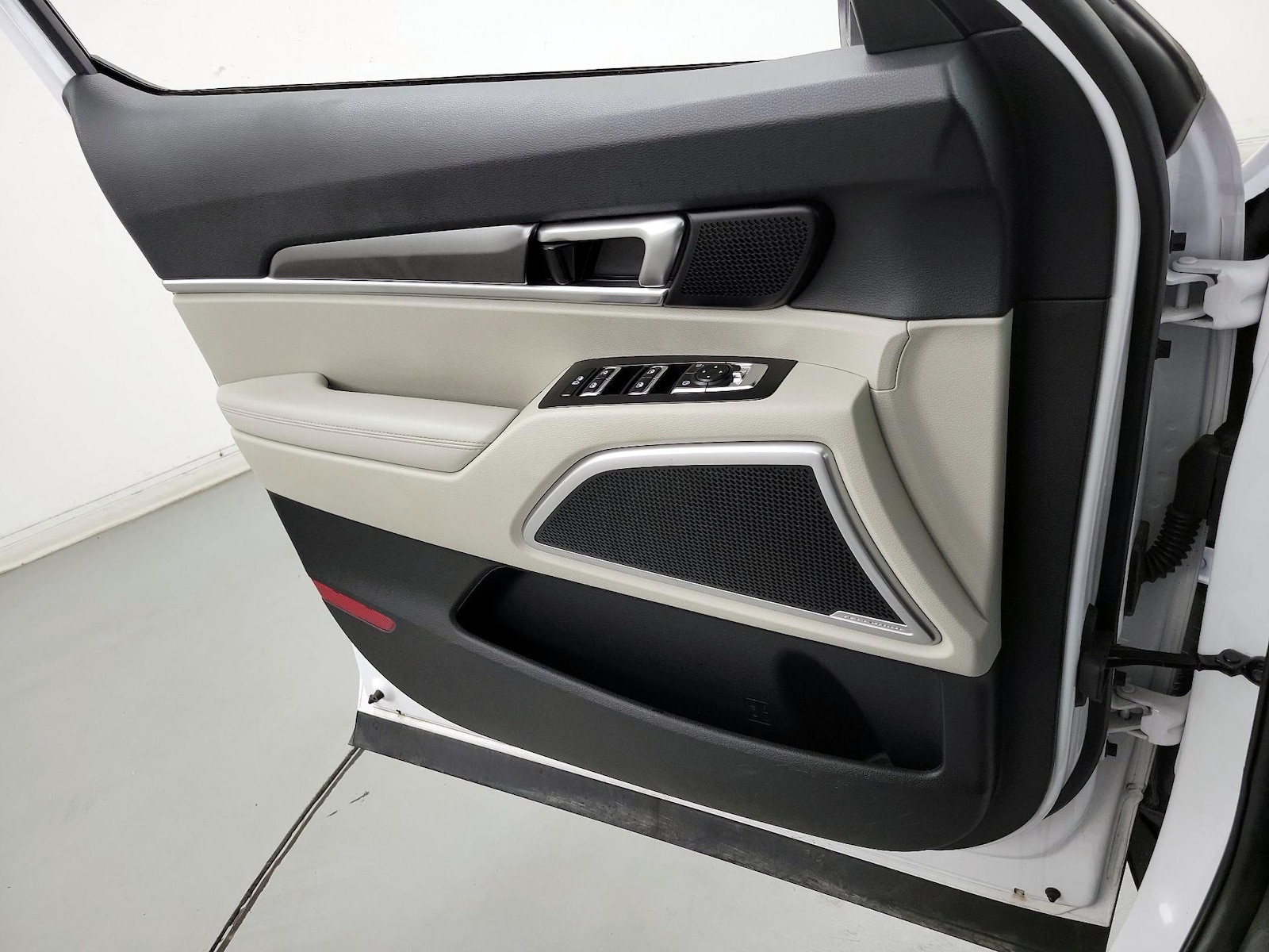 2025 Kia Telluride S - Photo 11