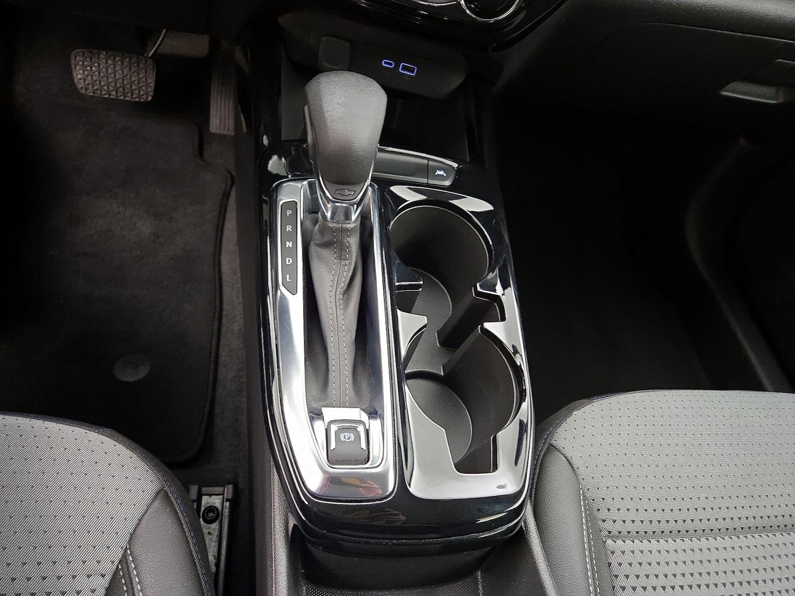 2025 Chevrolet Trax LT - Photo 18