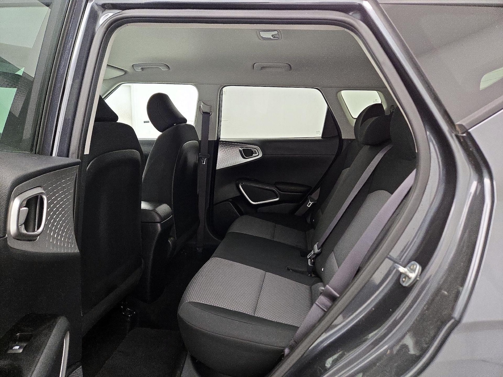 2021 Kia Soul LX - Photo 18
