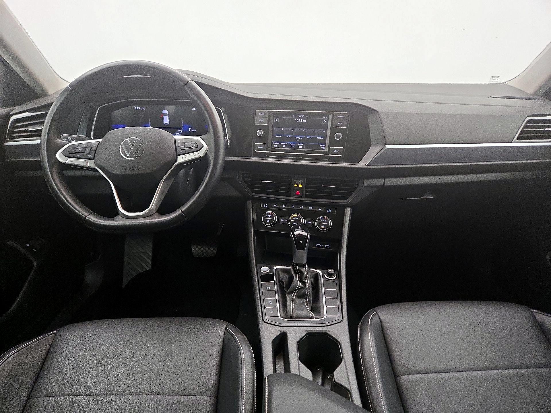 Thumbnail: 2023 Volkswagen Jetta - 9