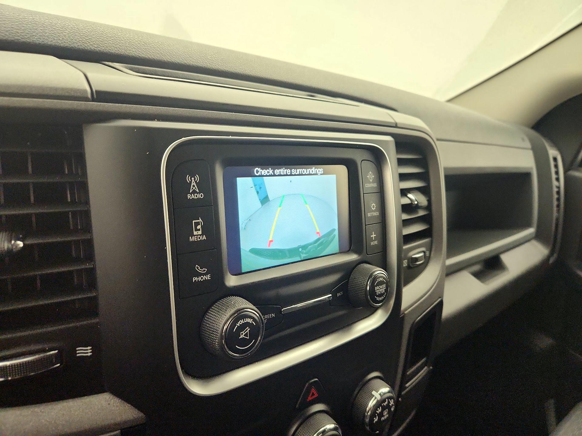Thumbnail: 2019 RAM 1500 Classic - 13