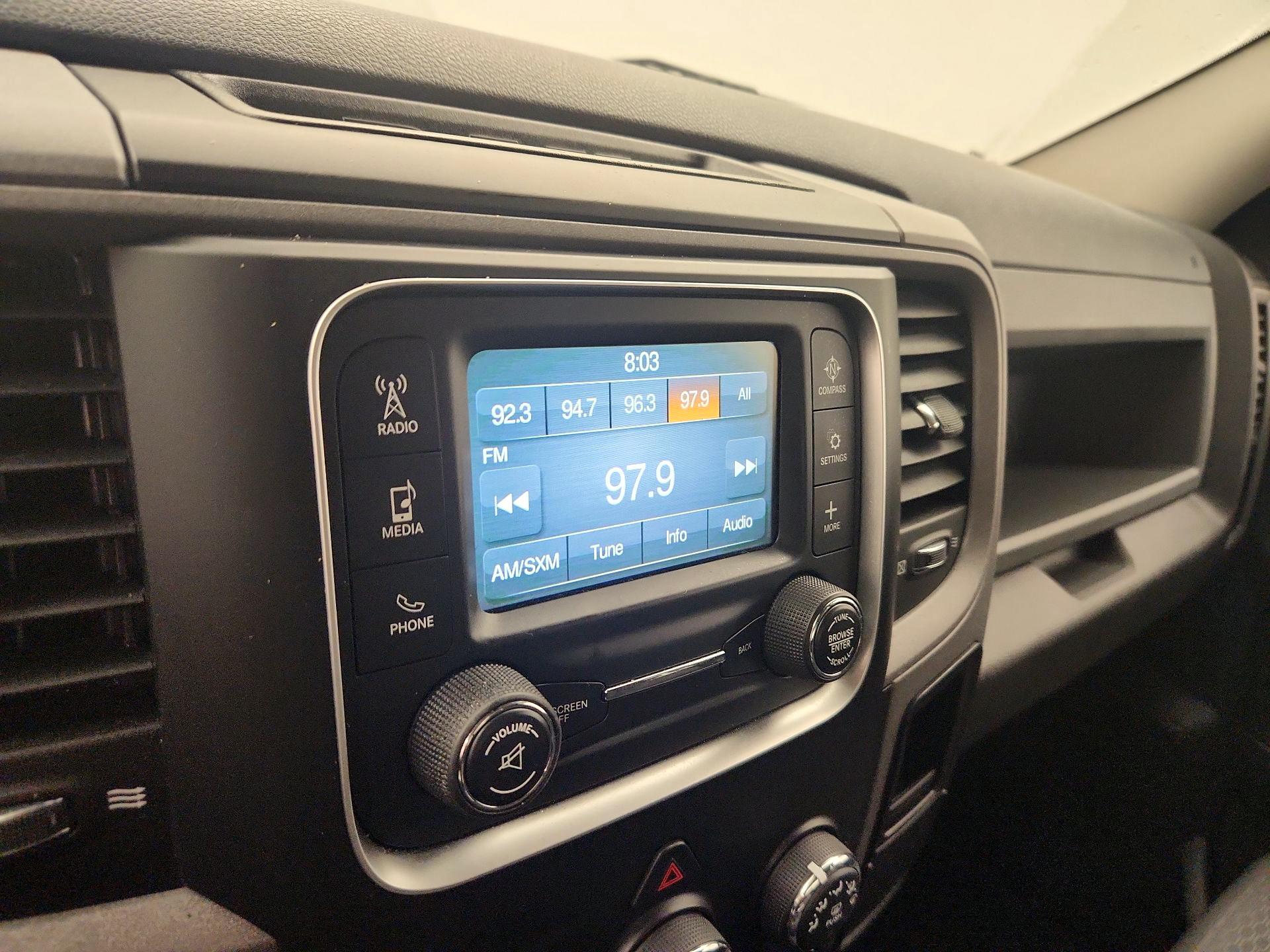 Thumbnail: 2019 RAM 1500 Classic - 14