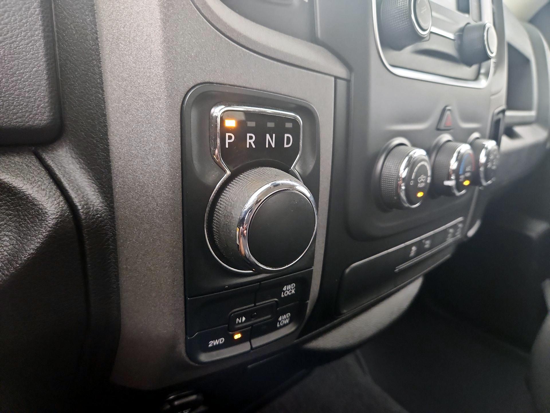 Thumbnail: 2019 RAM 1500 Classic - 16