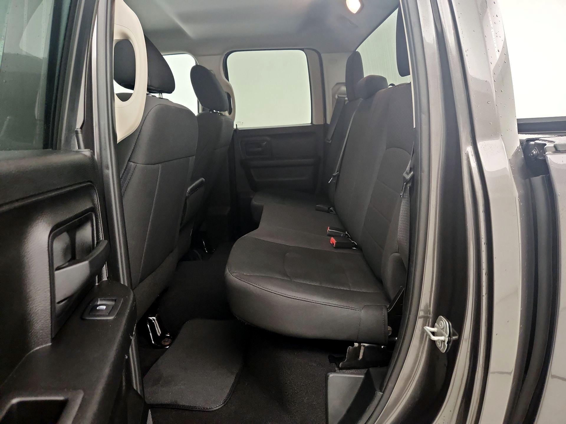 Thumbnail: 2019 RAM 1500 Classic - 18