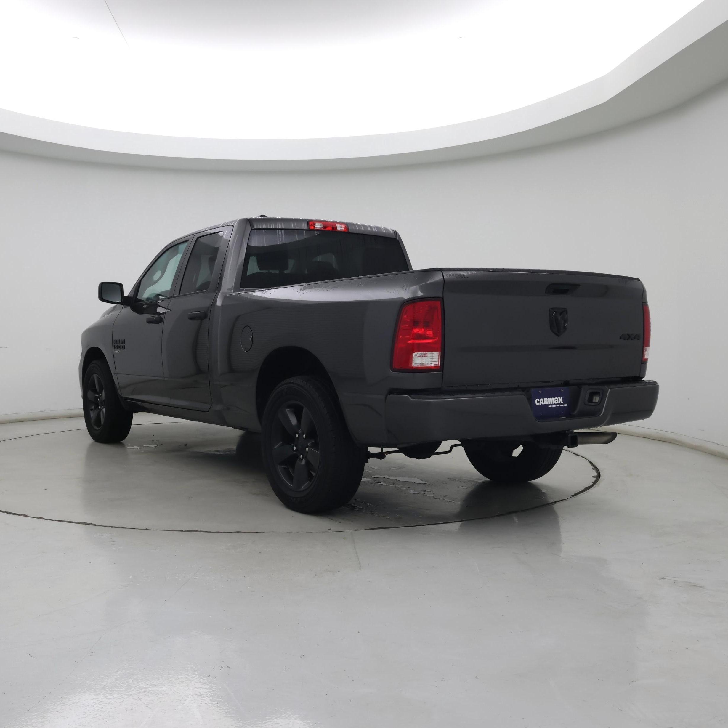 Thumbnail: 2019 RAM 1500 Classic - 2