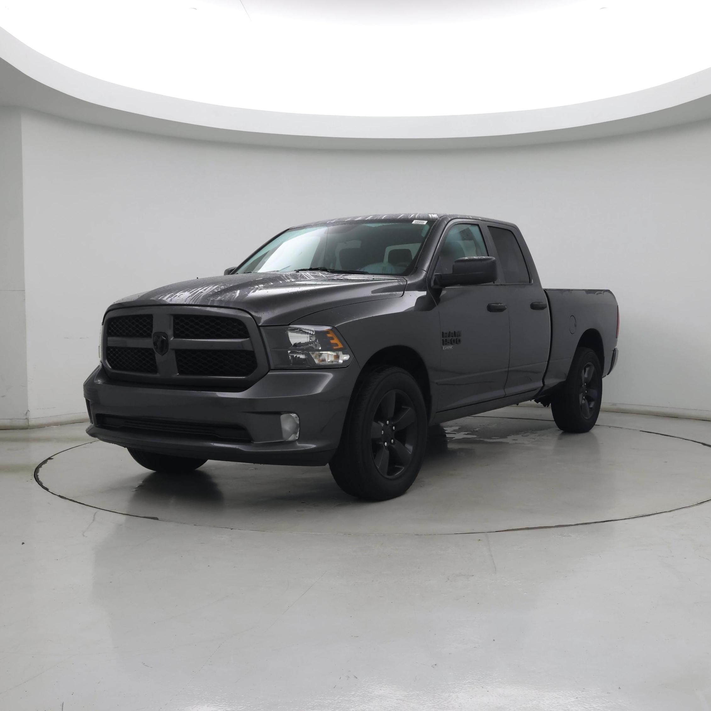 Thumbnail: 2019 RAM 1500 Classic - 4