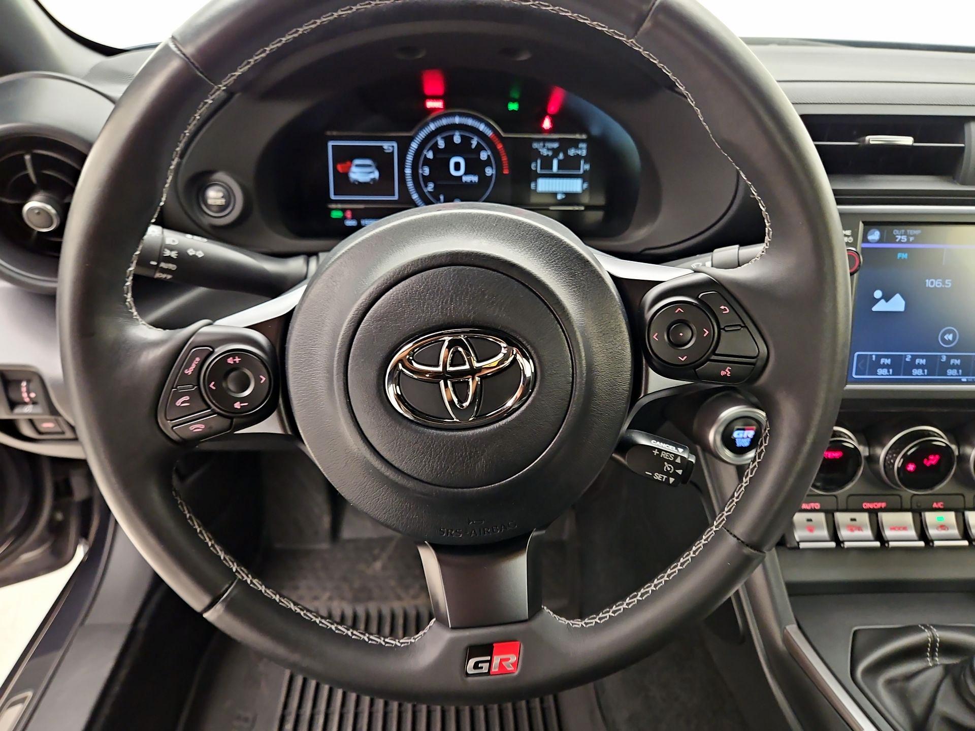 Thumbnail: 2023 Toyota GR86 - 10