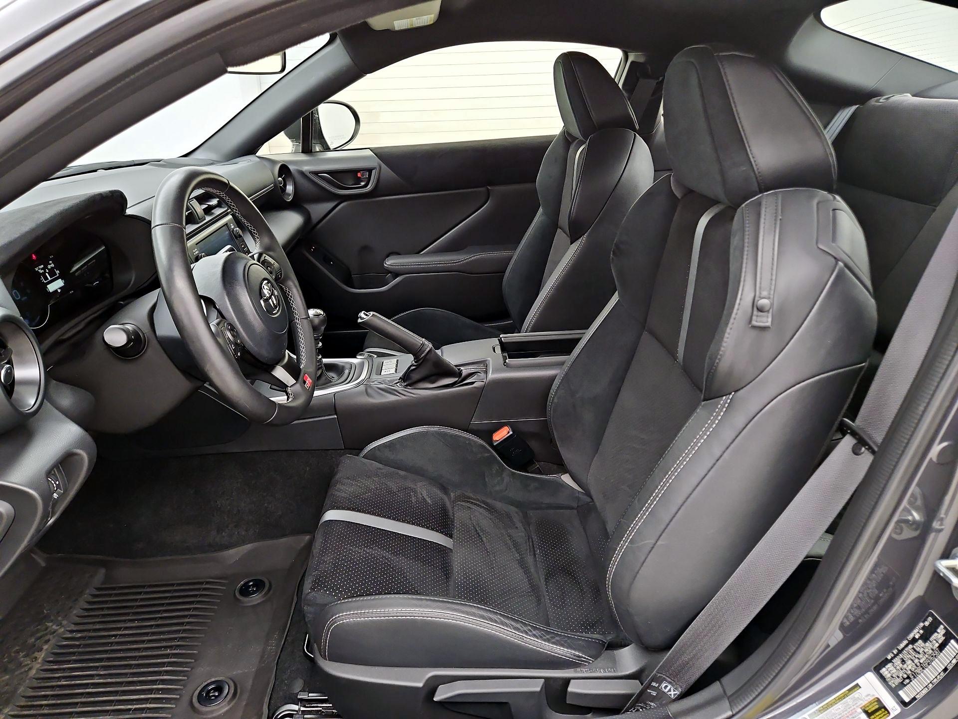 Thumbnail: 2023 Toyota GR86 - 11