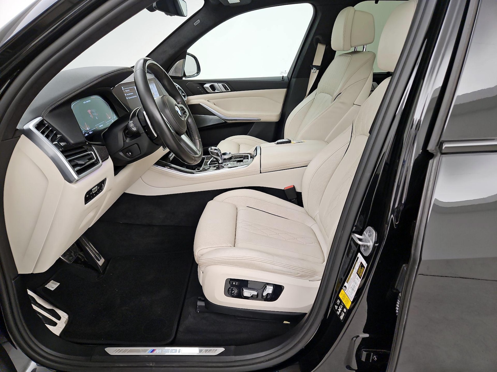 2021 BMW X5 M50i - Photo 12