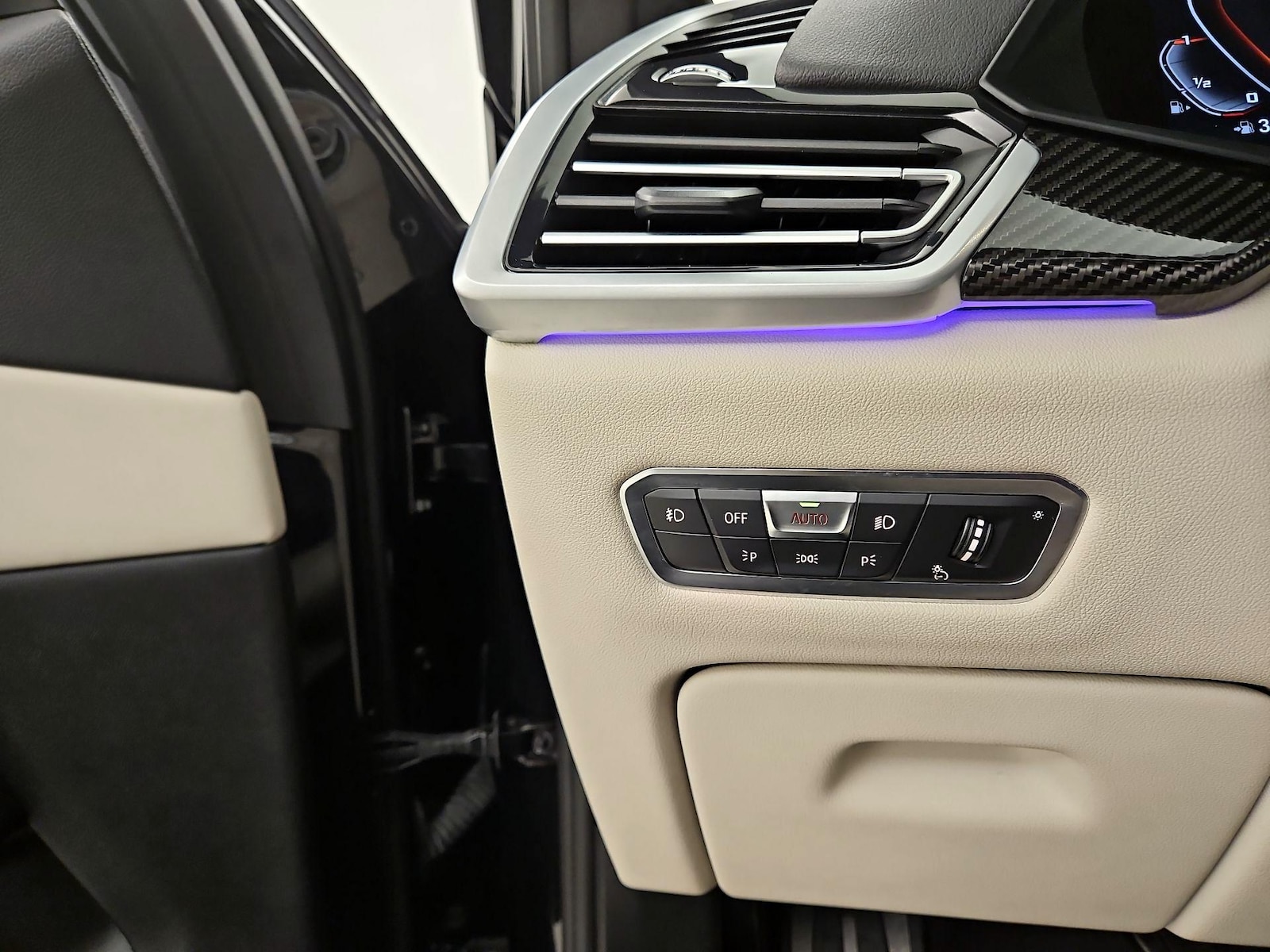 2021 BMW X5 M50i - Photo 14