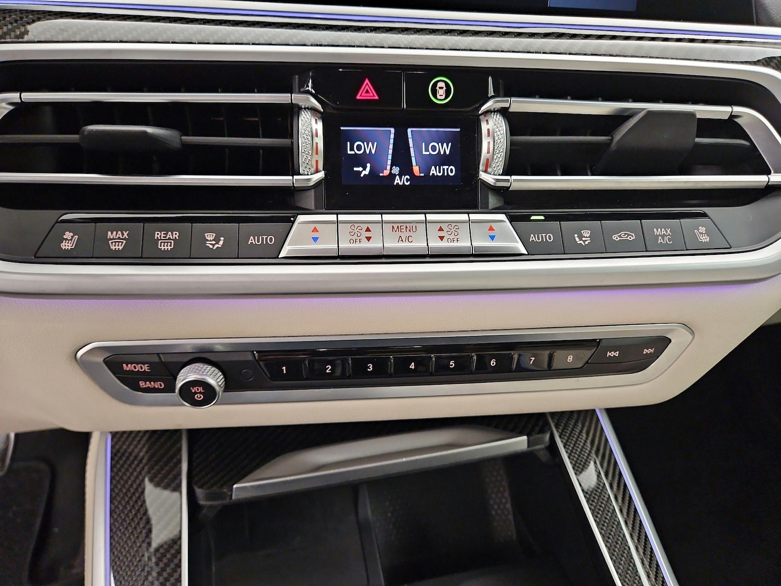 2021 BMW X5 M50i - Photo 18