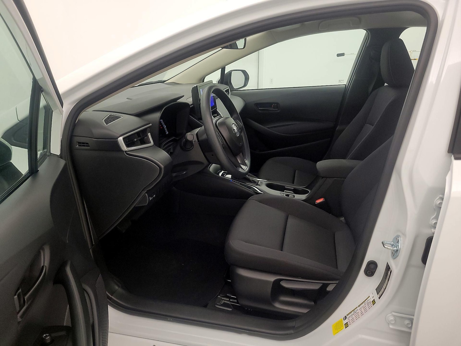 2026 Toyota Corolla LE - Photo 12