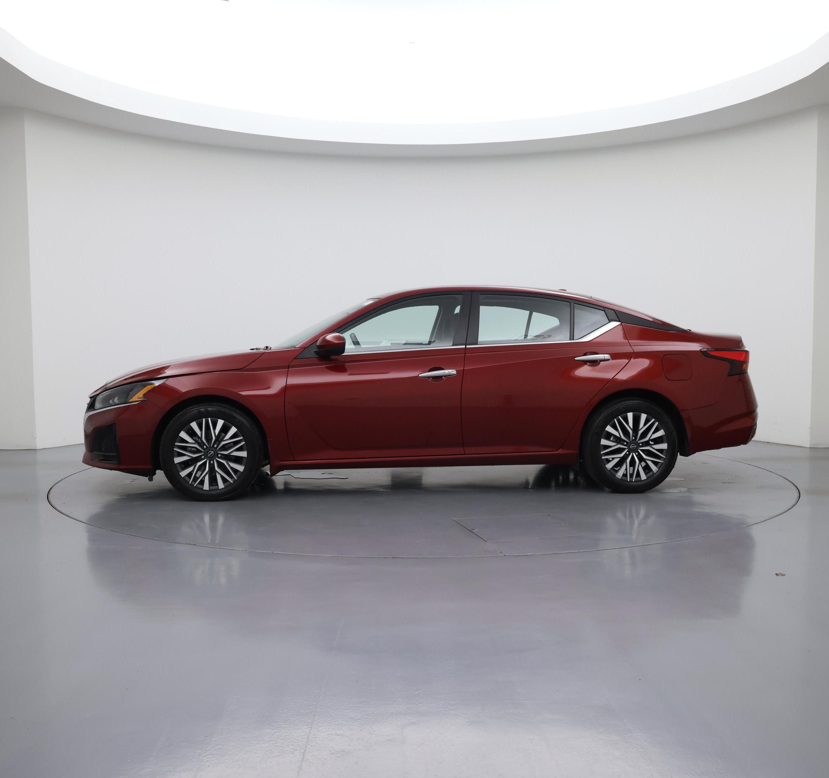 Thumbnail: 2024 Nissan Altima - 3