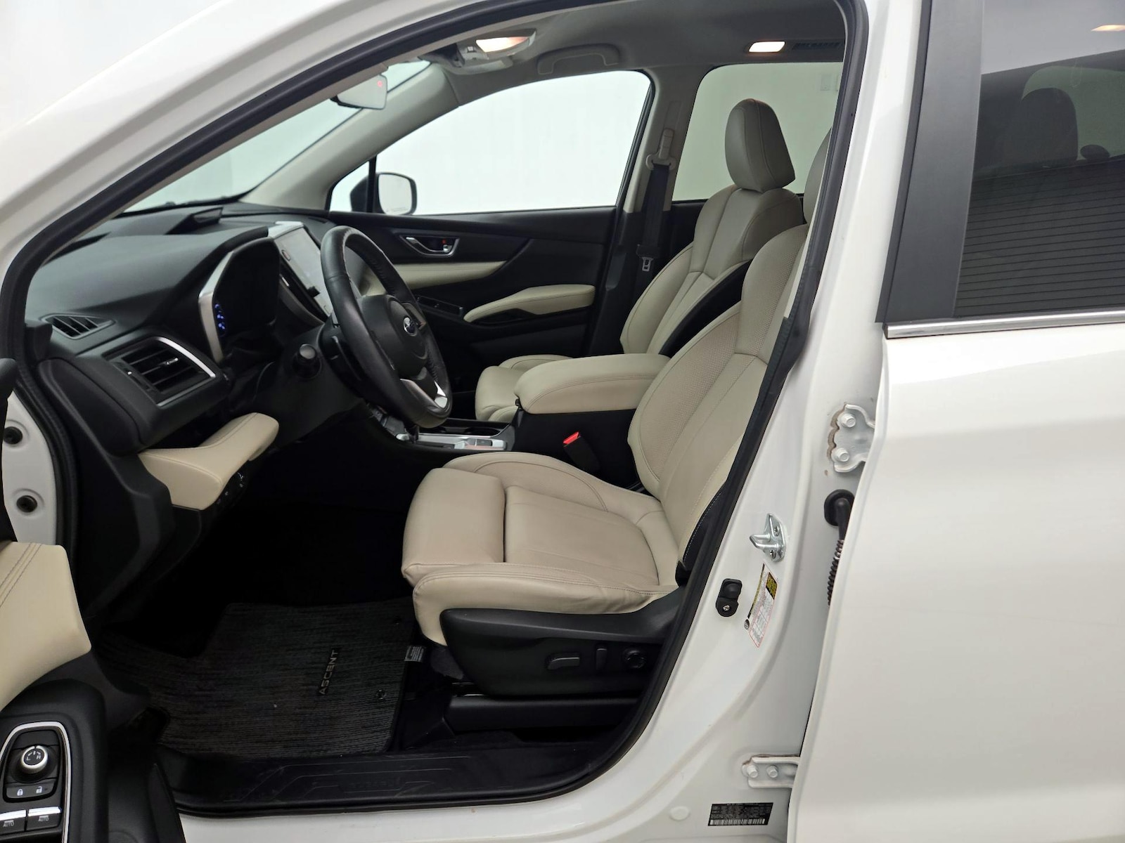 2023 Subaru Ascent Limited - Photo 12