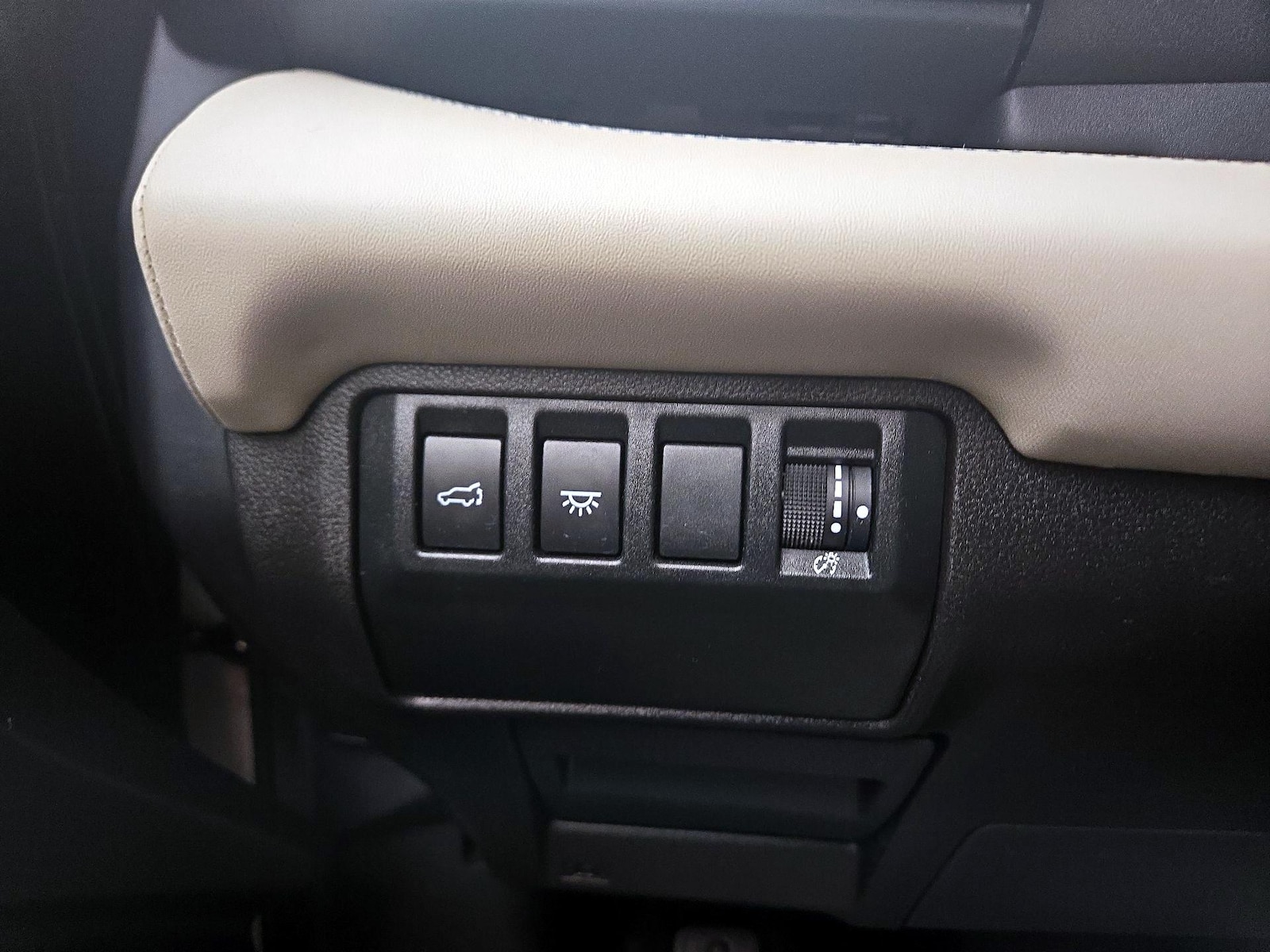 2023 Subaru Ascent Limited - Photo 14