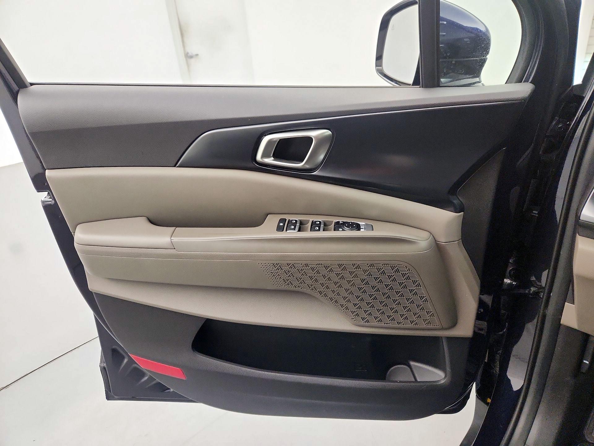 Thumbnail: 2025 Kia Carnival - 12
