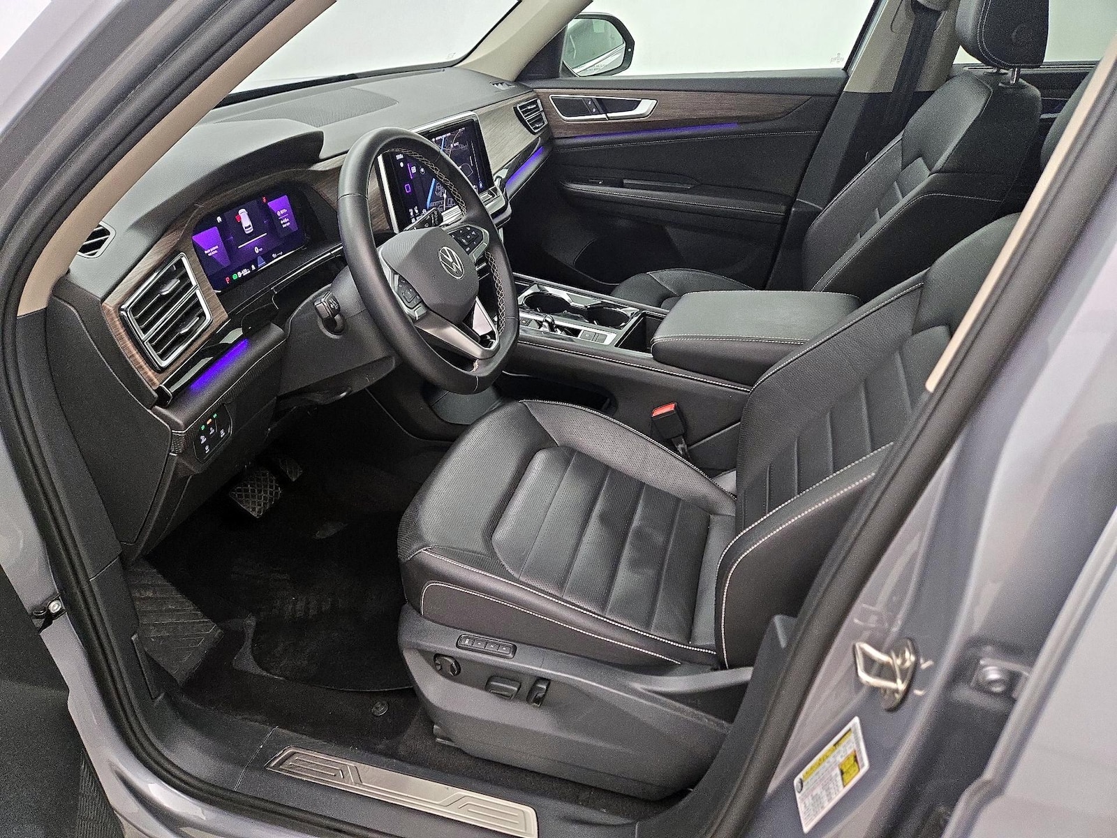2025 Volkswagen Atlas SEL - Photo 12