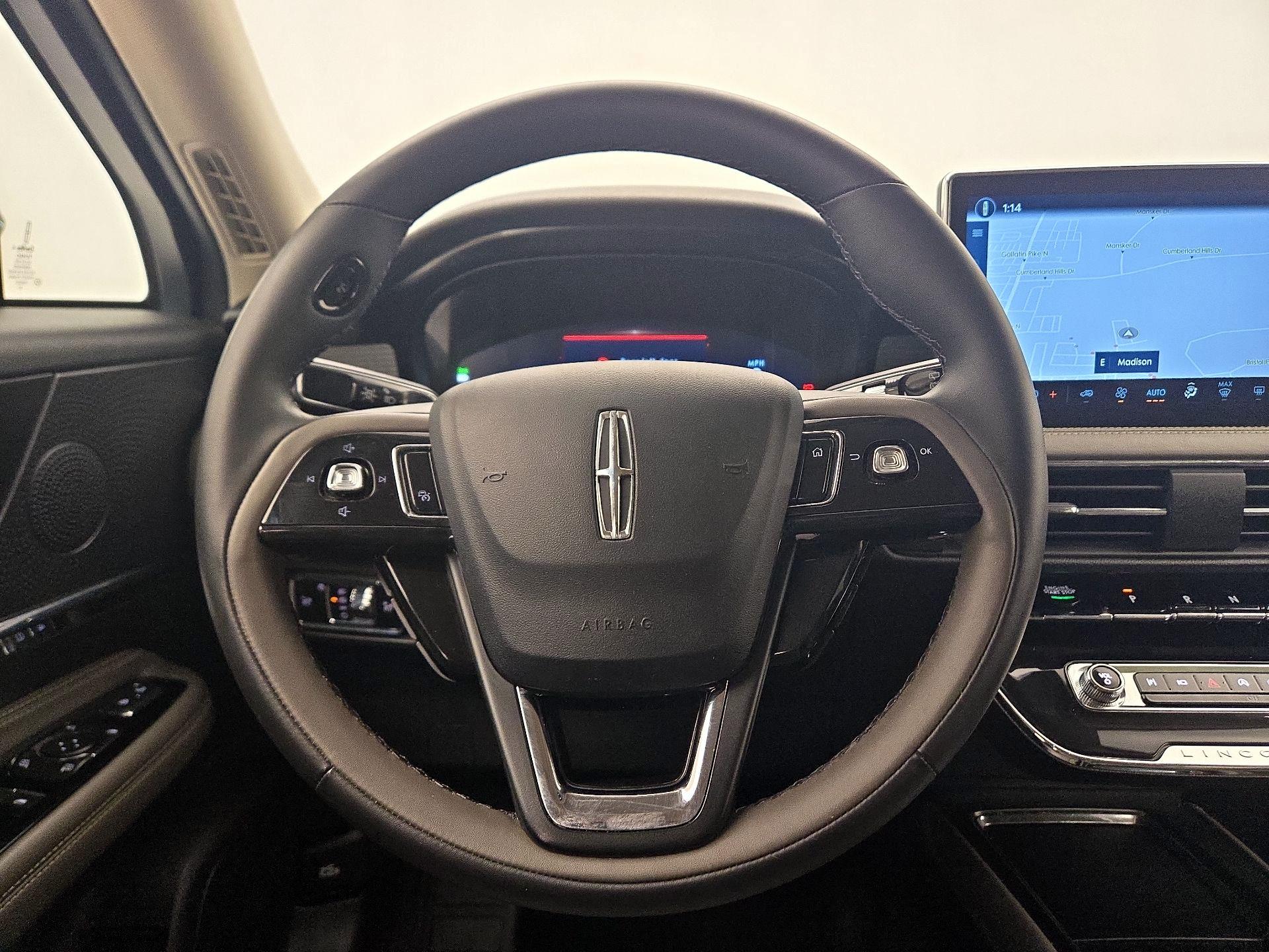 Thumbnail: 2024 Lincoln Corsair - 10
