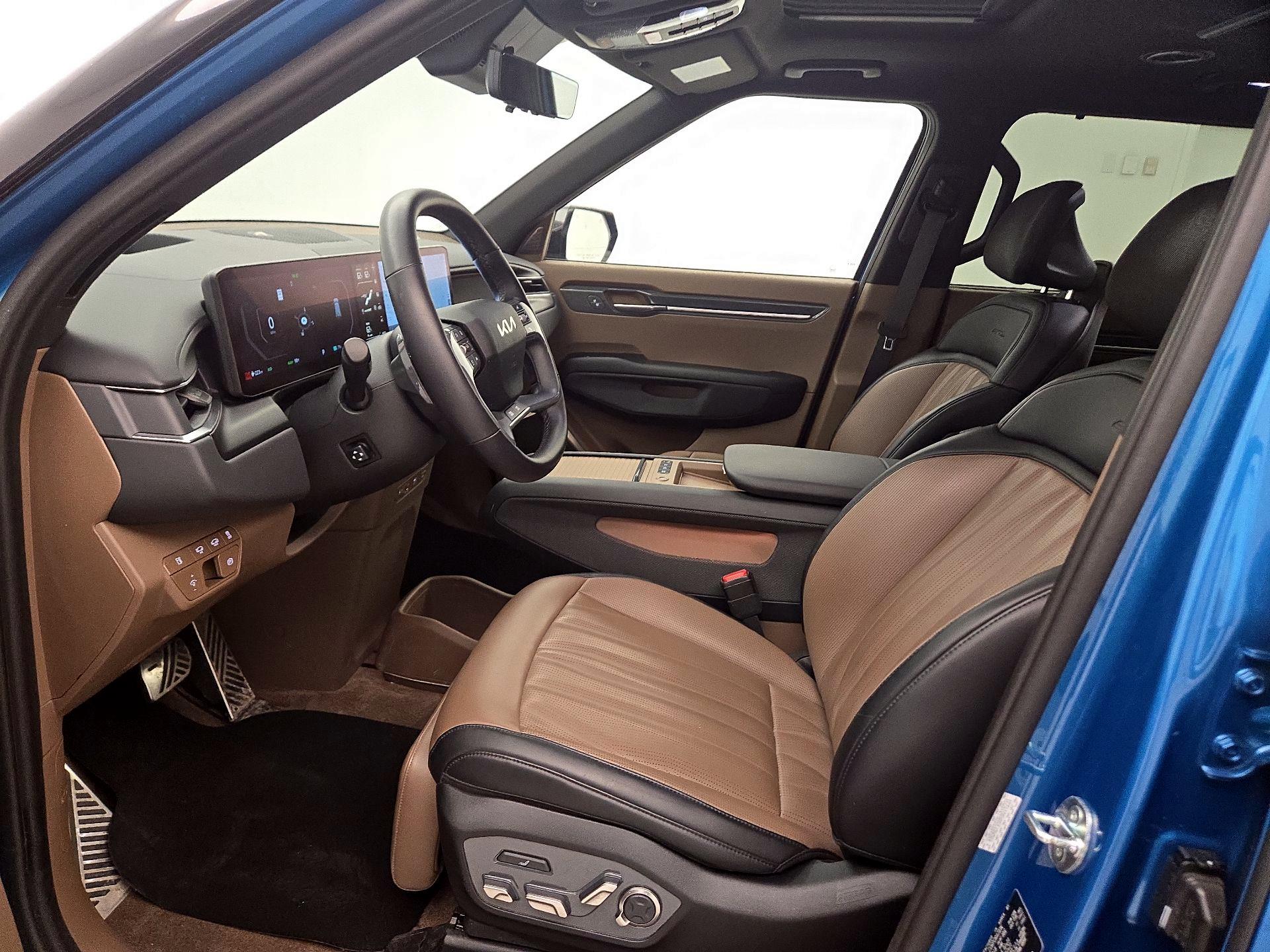 Thumbnail: 2024 Kia EV9 - 11