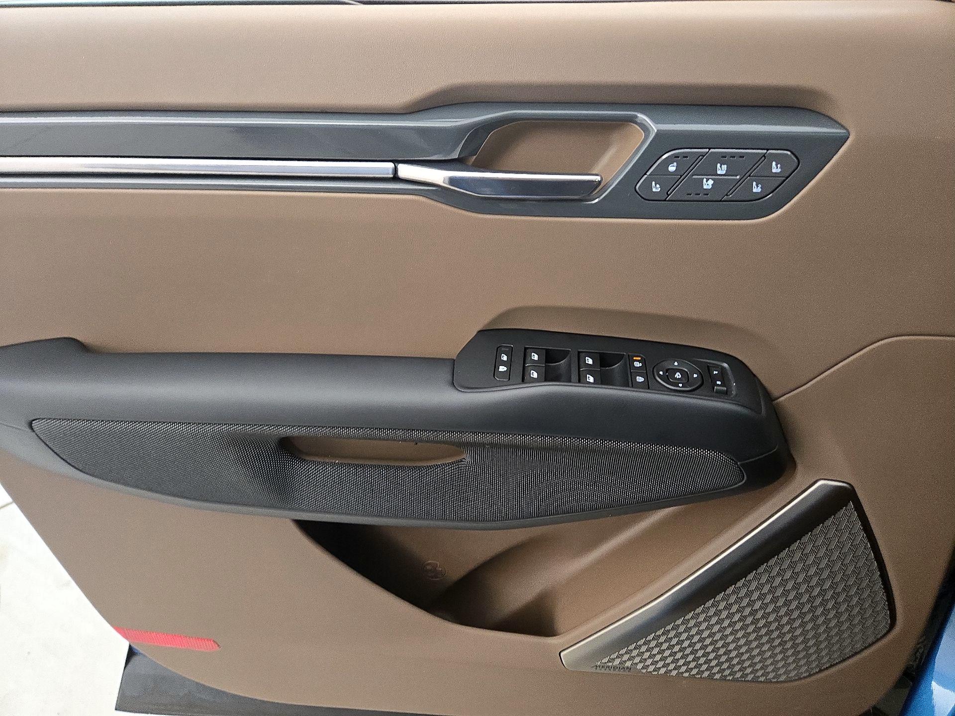 Thumbnail: 2024 Kia EV9 - 12