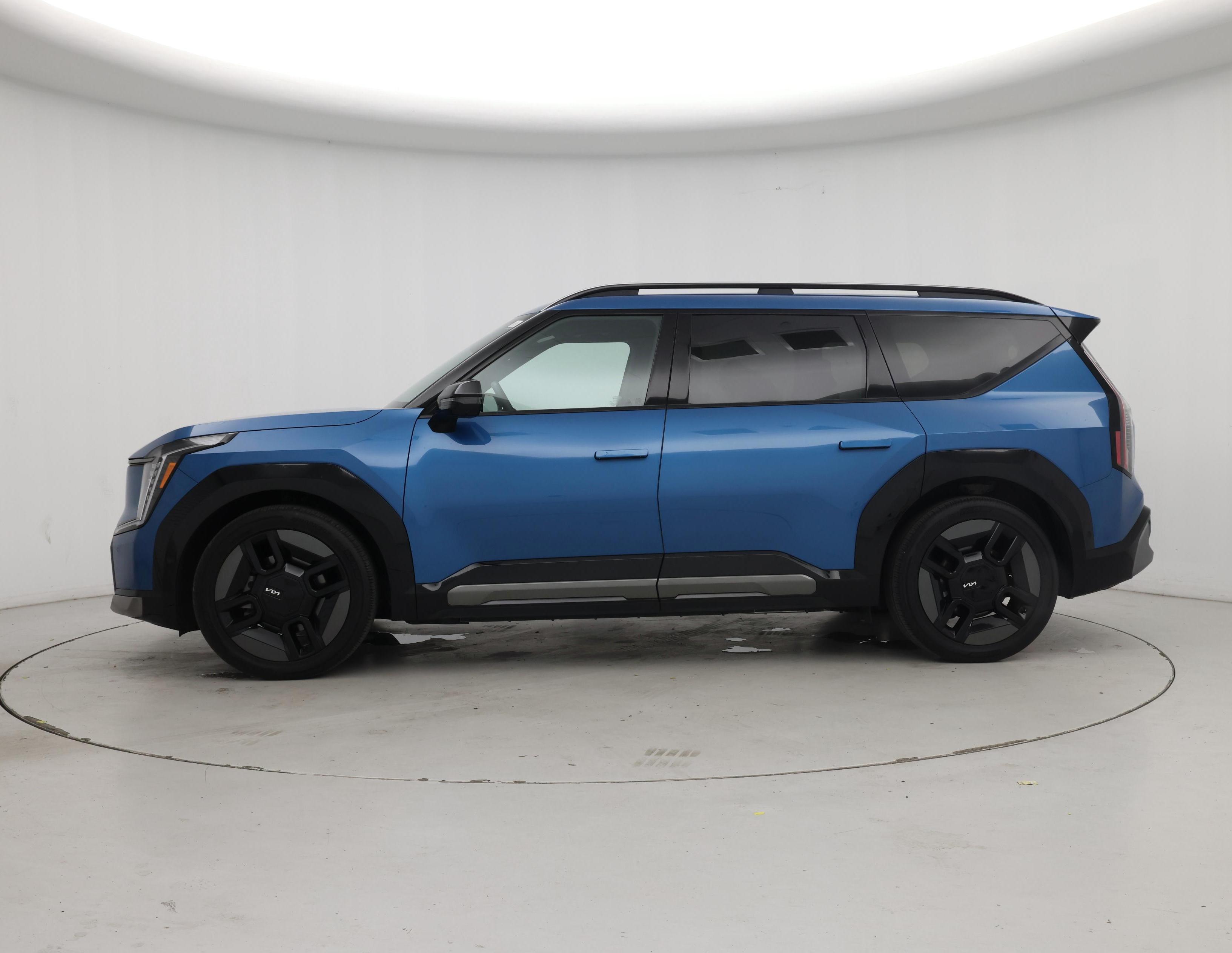 Thumbnail: 2024 Kia EV9 - 3