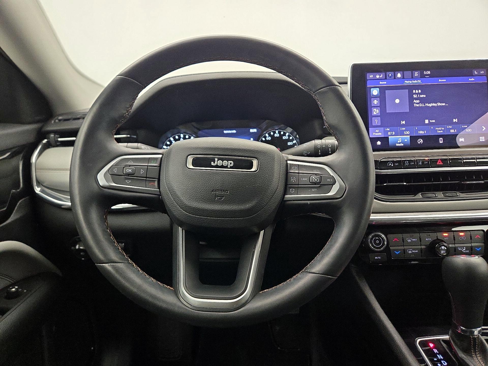 Thumbnail: 2022 Jeep Compass - 10