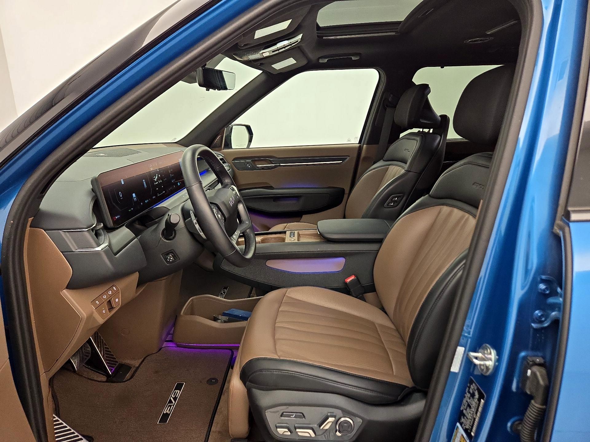 Thumbnail: 2024 Kia EV9 - 9