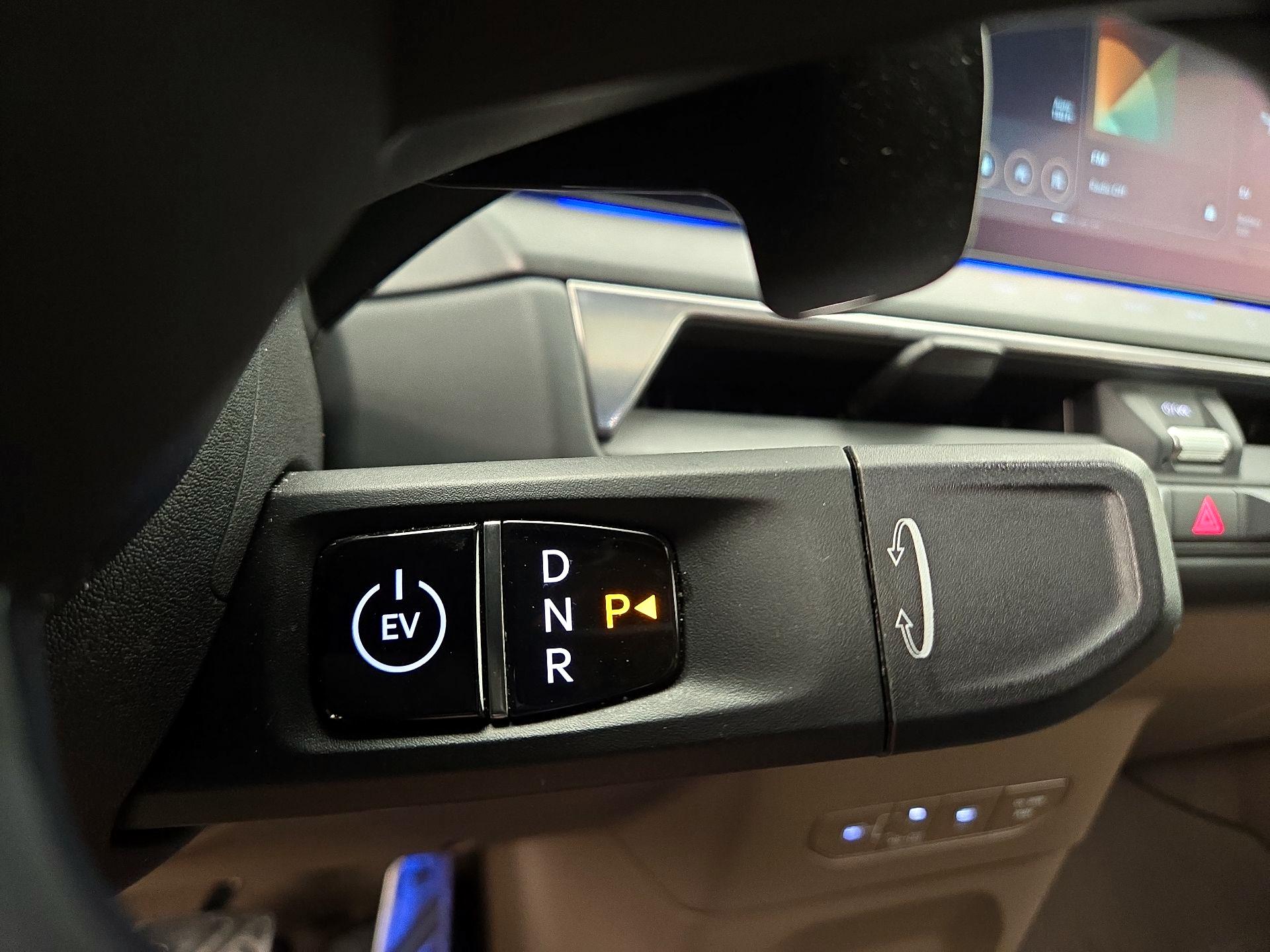 Thumbnail: 2024 Kia EV9 - 16