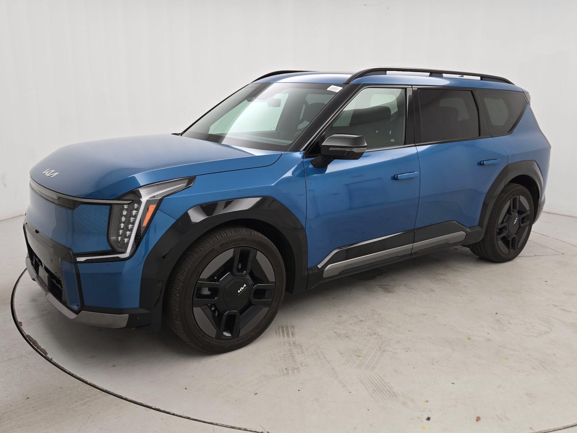 Thumbnail: 2024 Kia EV9 - 3