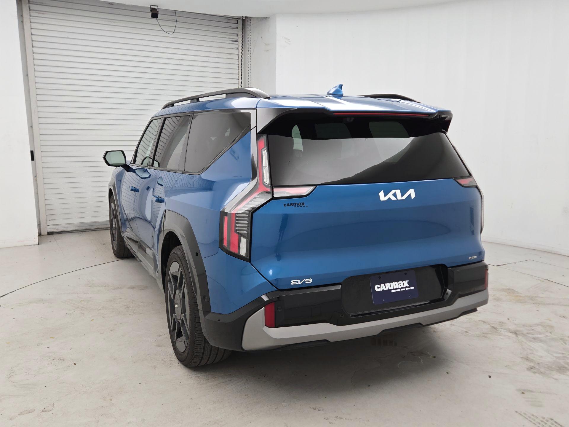 Thumbnail: 2024 Kia EV9 - 7