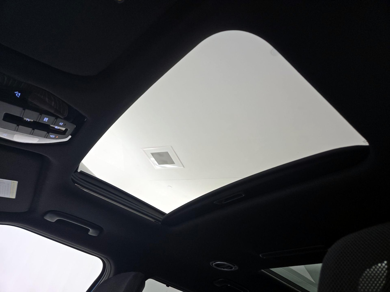 Sunroof(s) & Skylight(s)