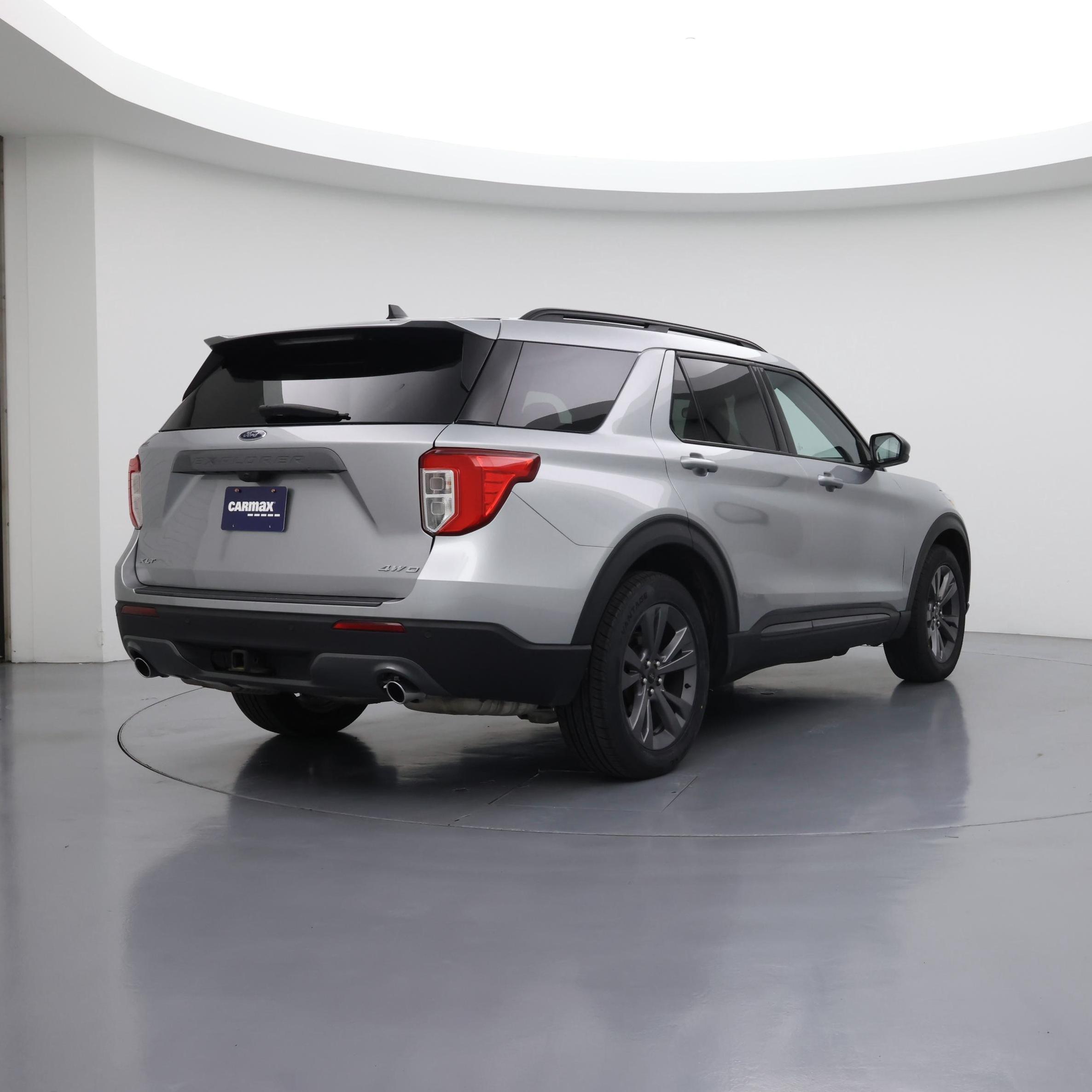 Thumbnail: 2023 Ford Explorer - 8