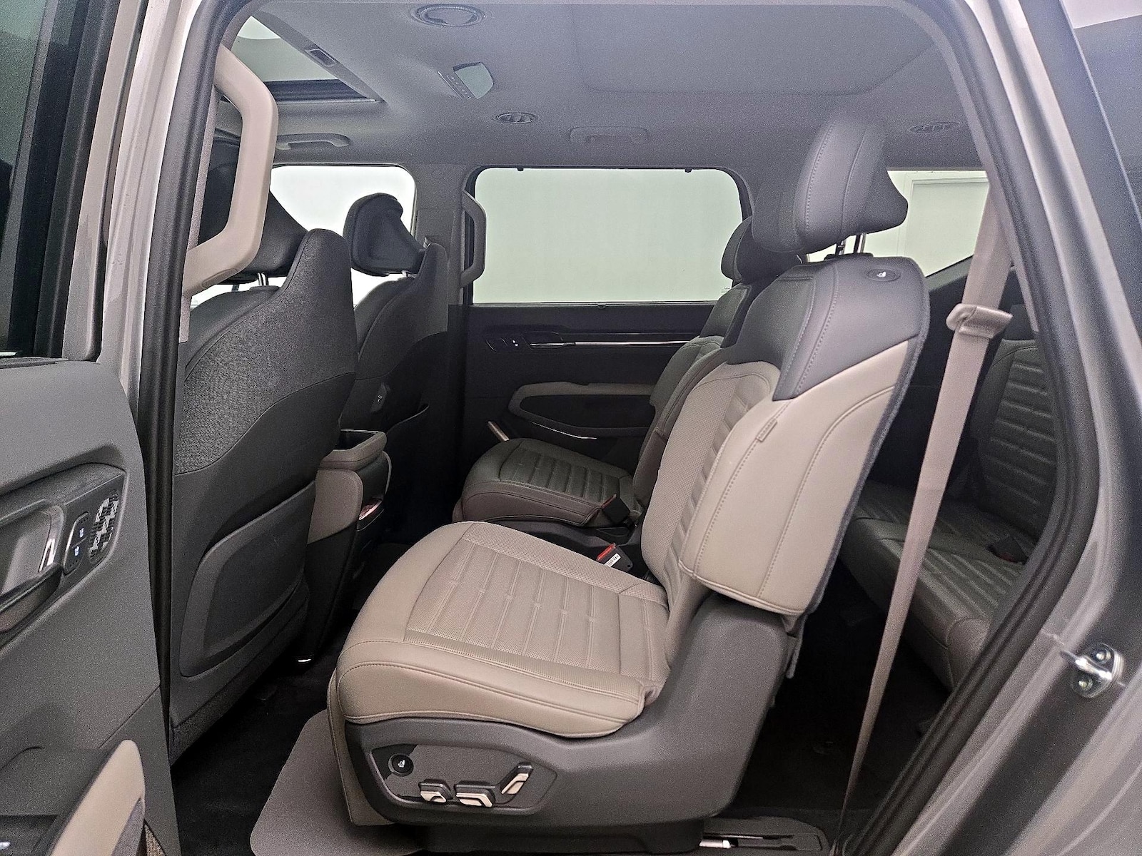 Rear Air Conditioning